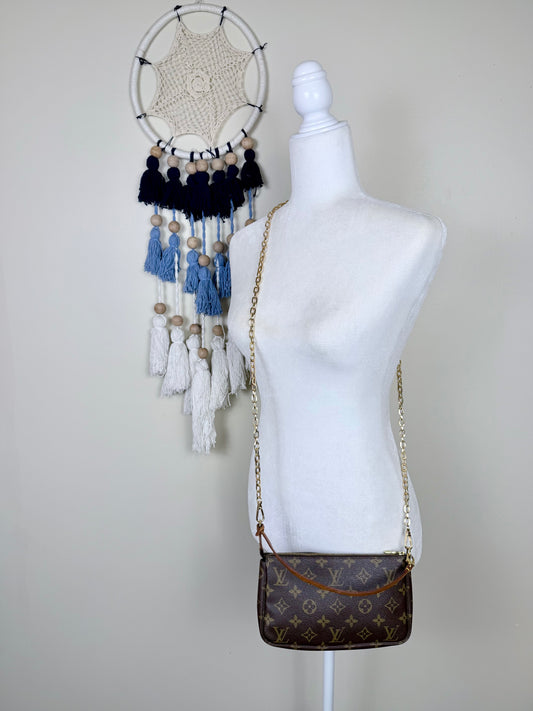 Pochette Accessories