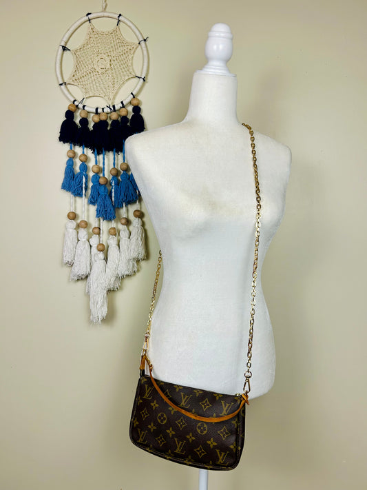 Pochette Accessories