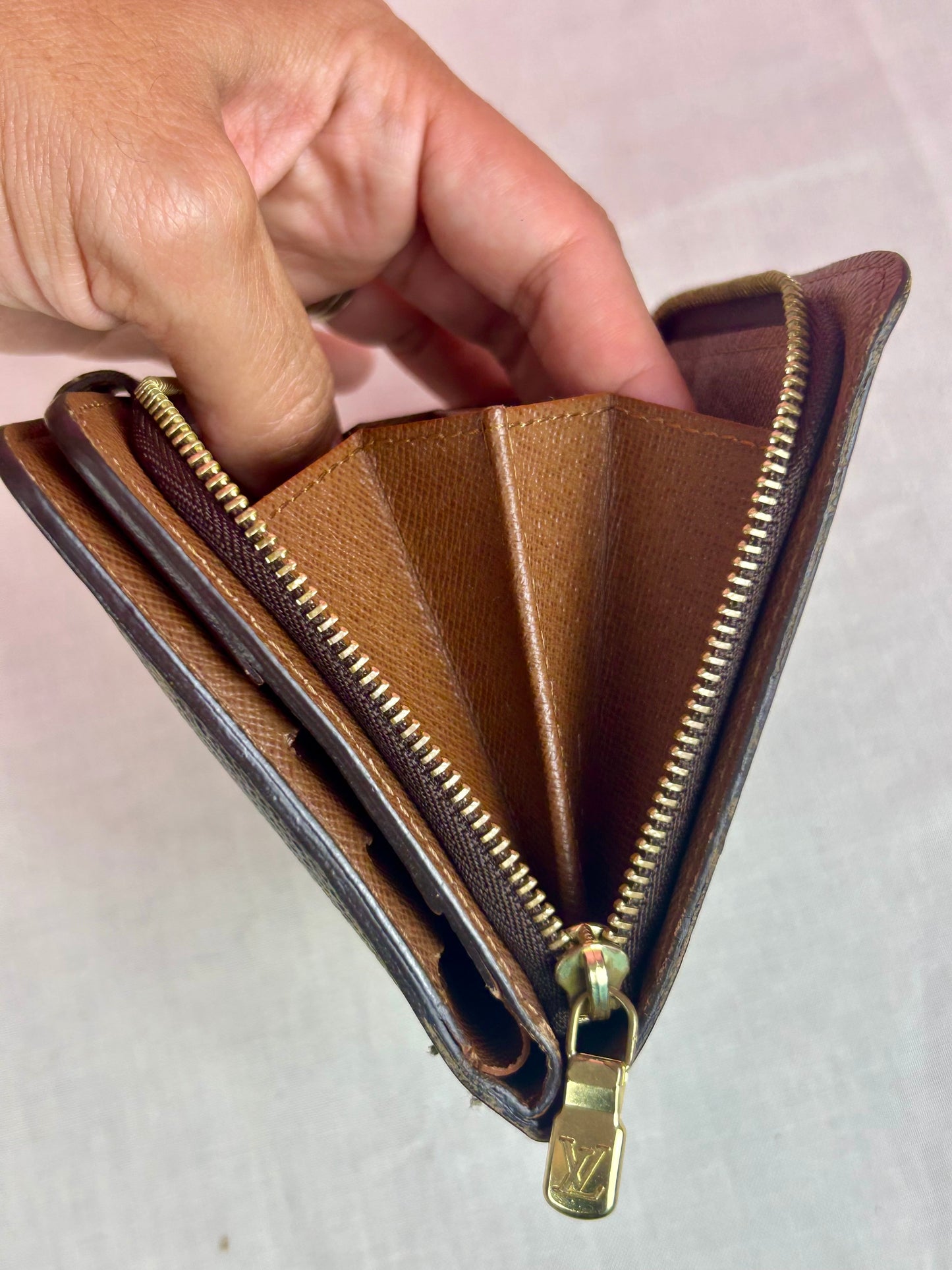 Vintage Compact Wallet