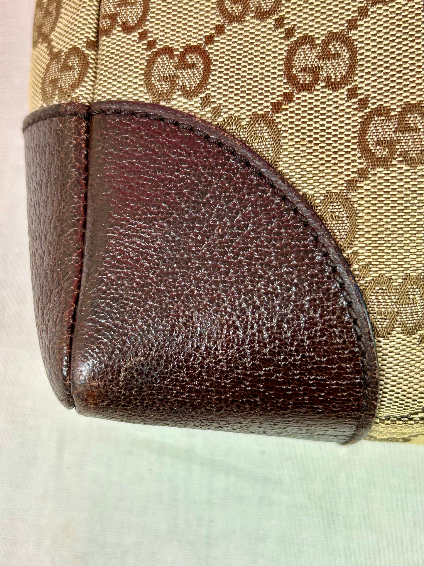 Gucci Supreme Crossbody (New Model)