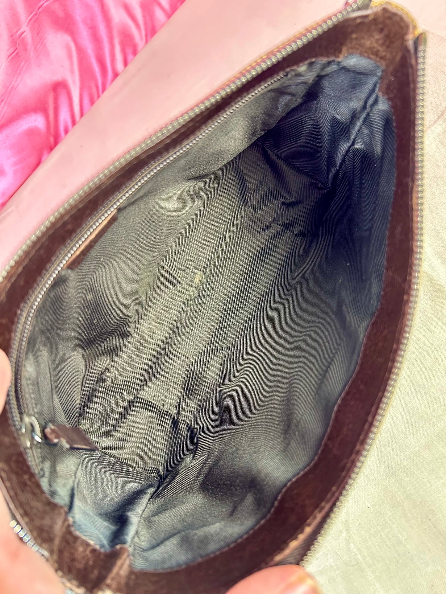 Gucci Supreme Crossbody (New Model)