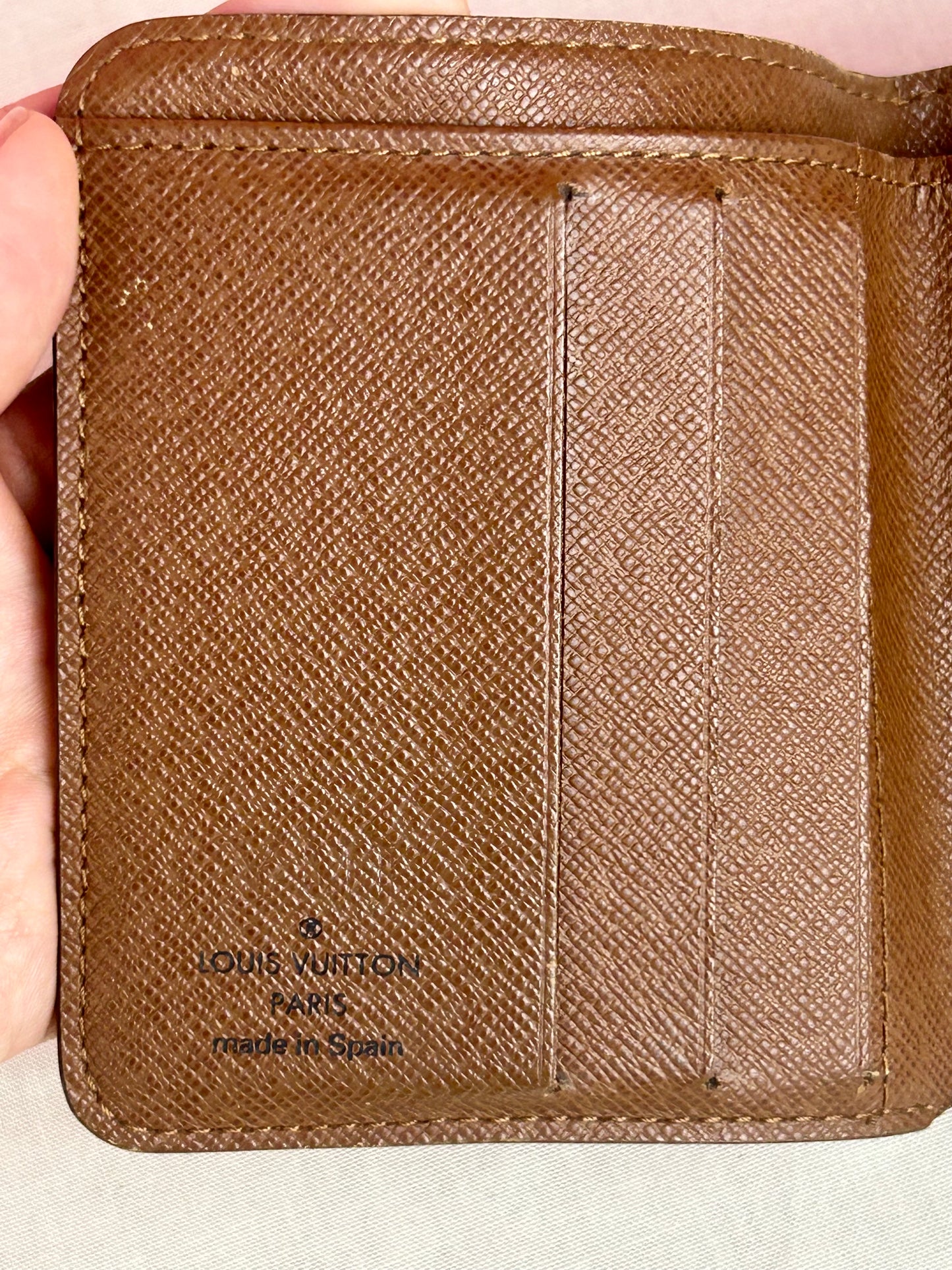 Vintage Compact Wallet