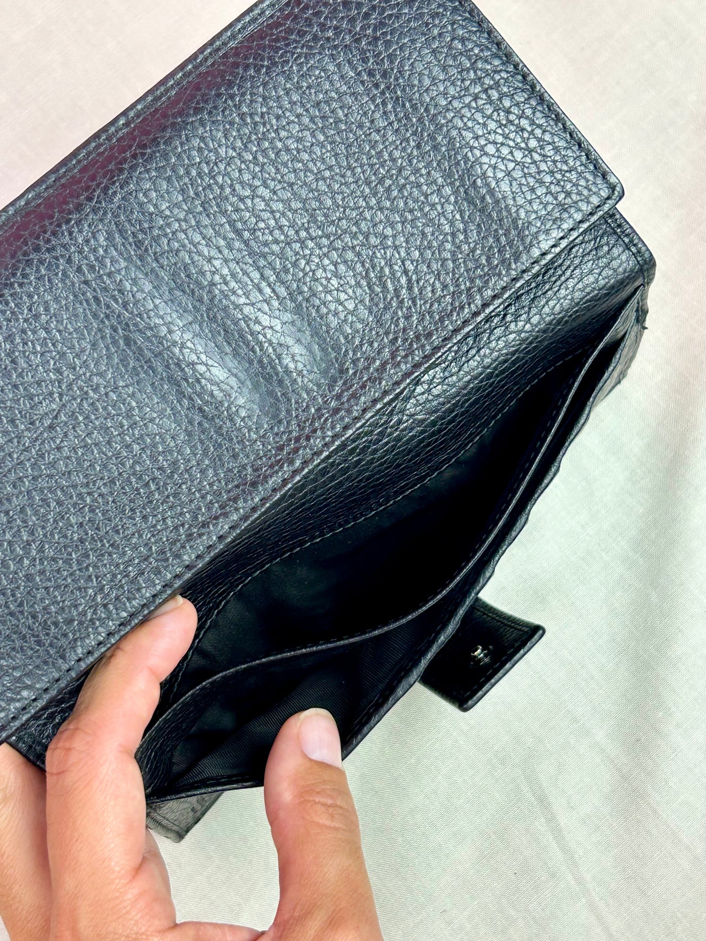 Black Gucci Organizer Wallet
