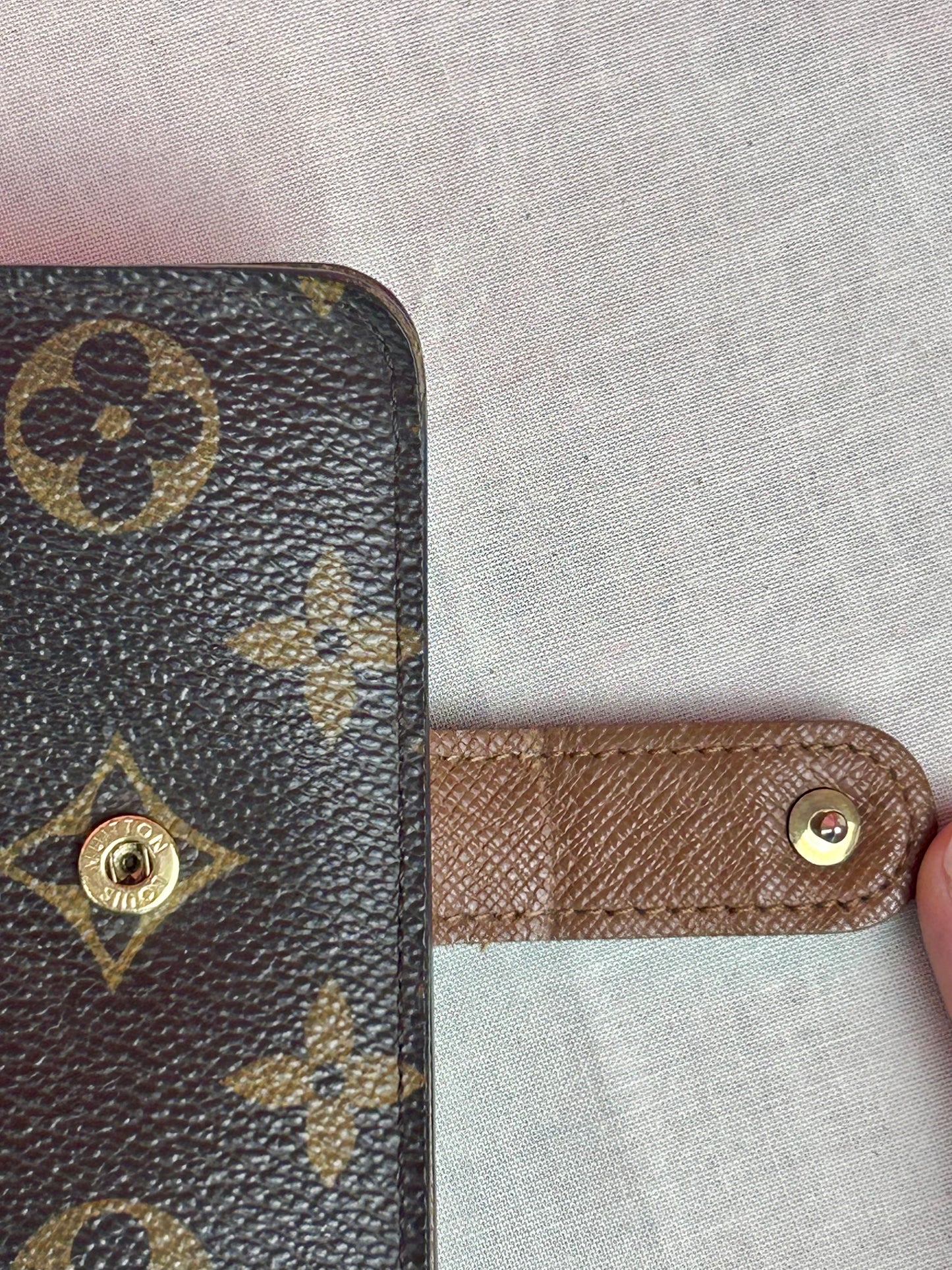 Vintage Compact Wallet