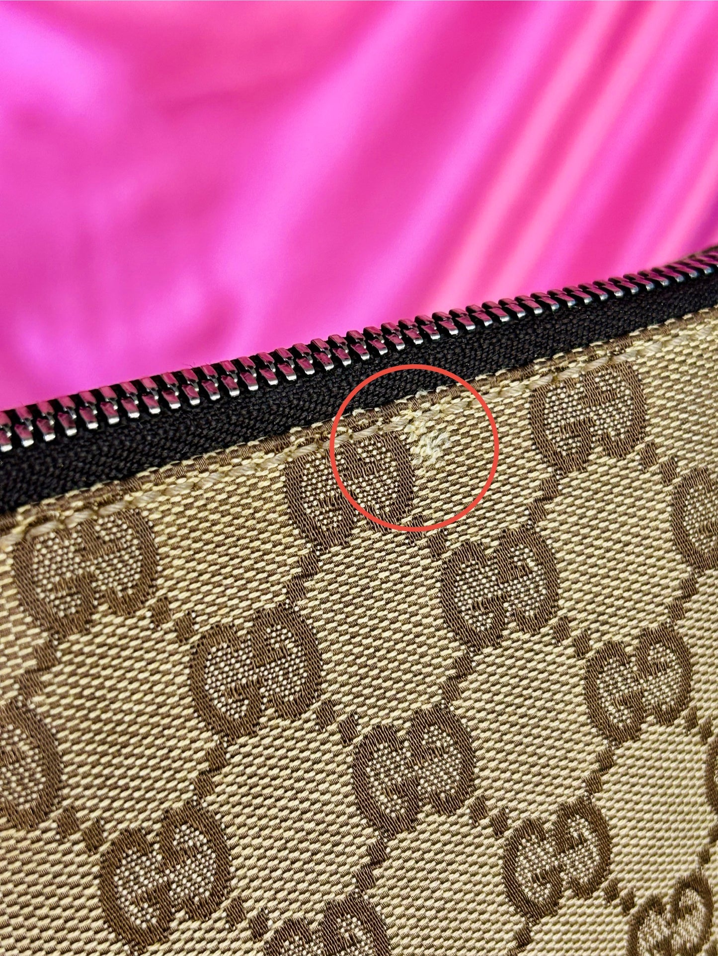 Gucci Supreme Crossbody (New Model)
