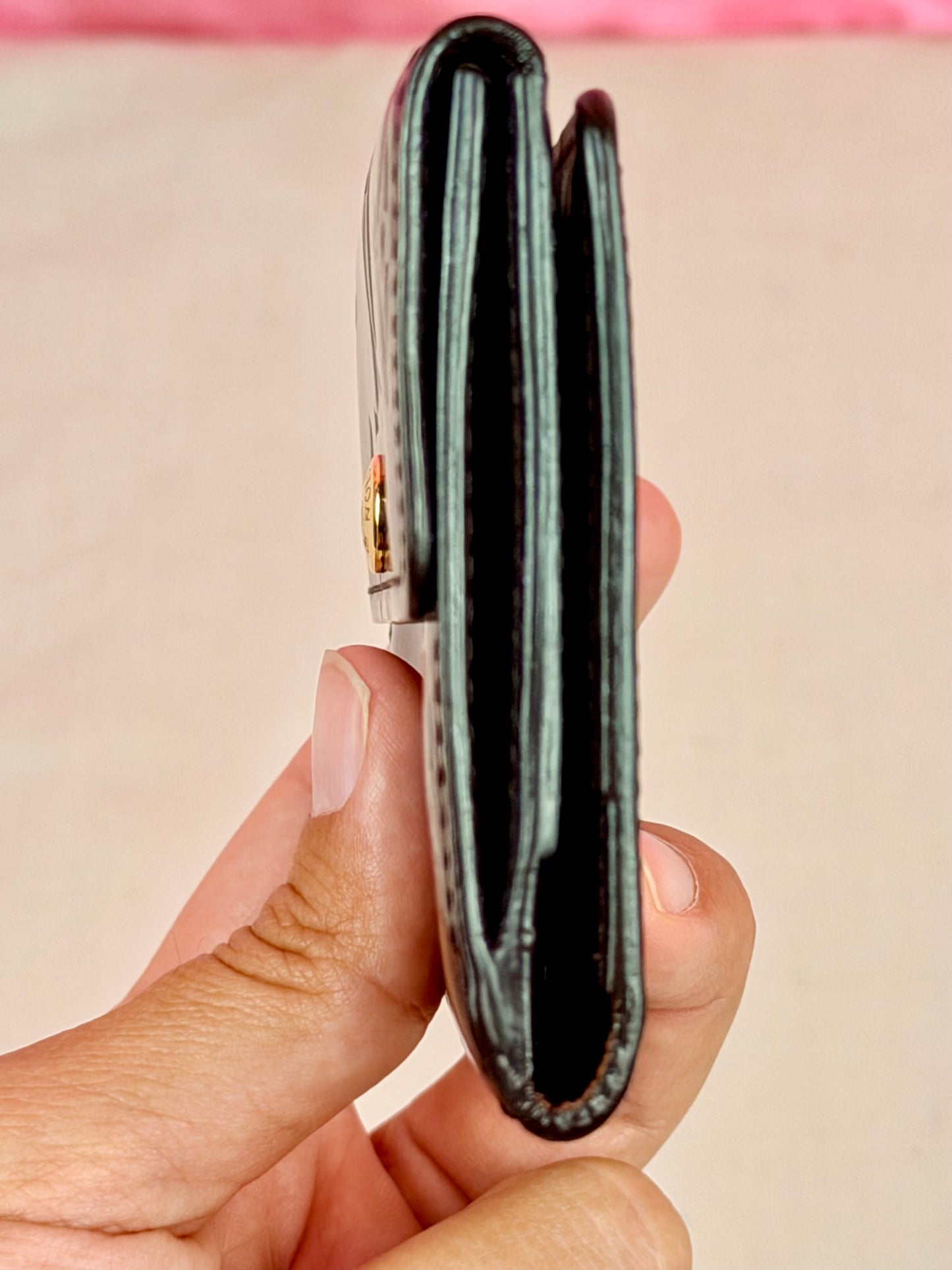 Vernis Compact Wallet