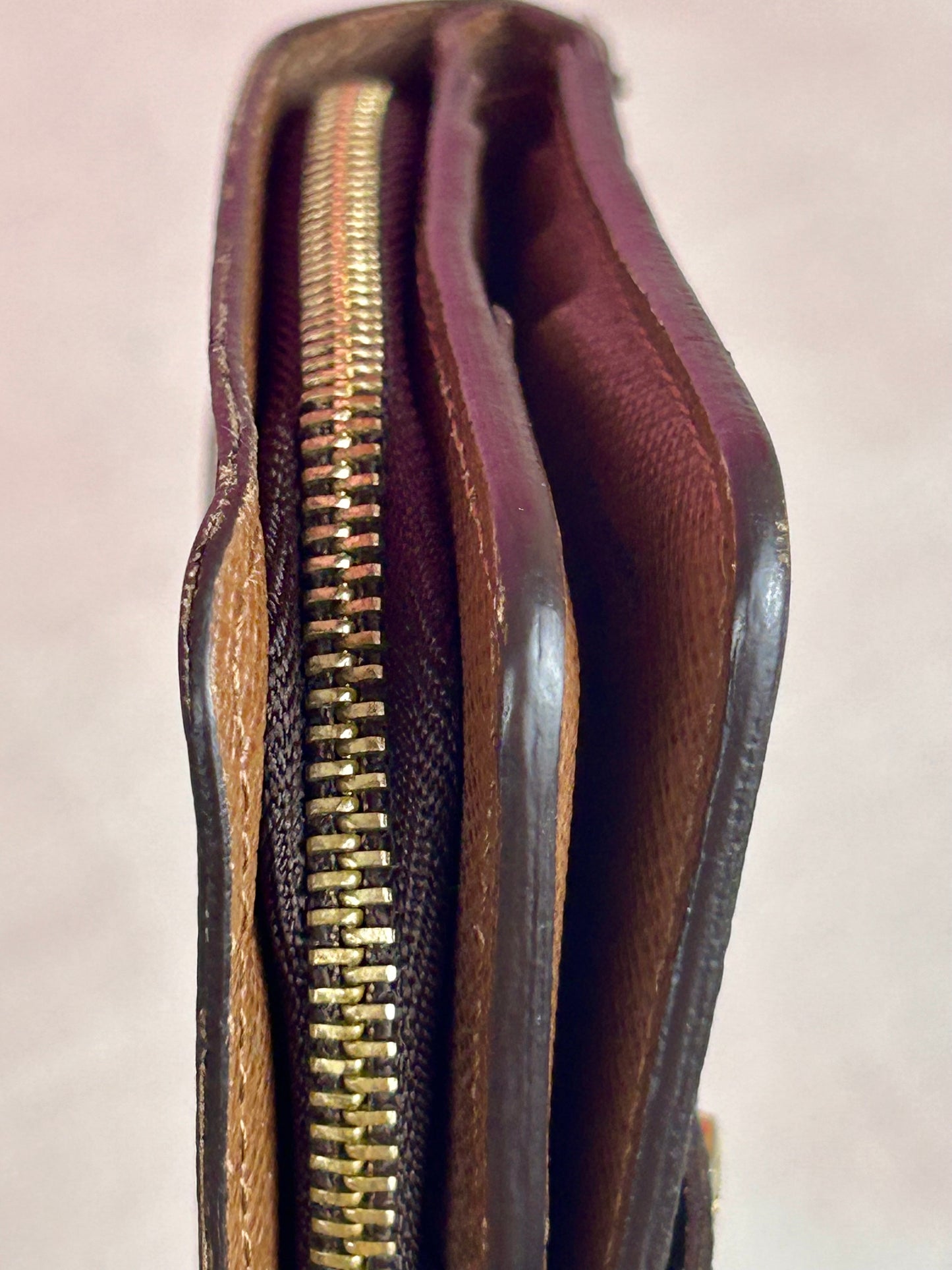 Vintage Compact Wallet