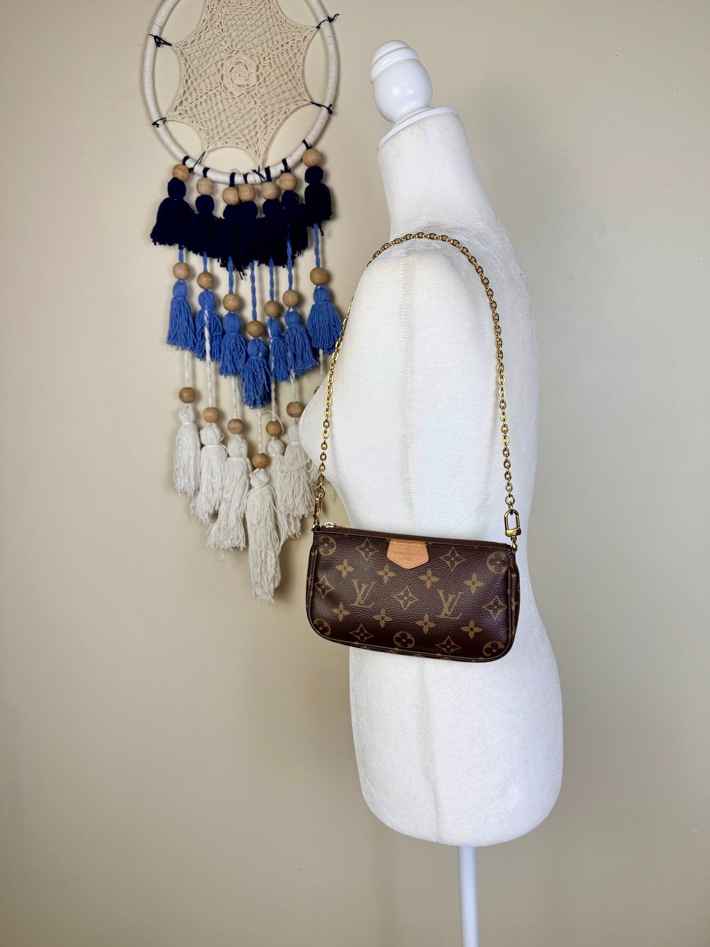 Small Pochette with Chain