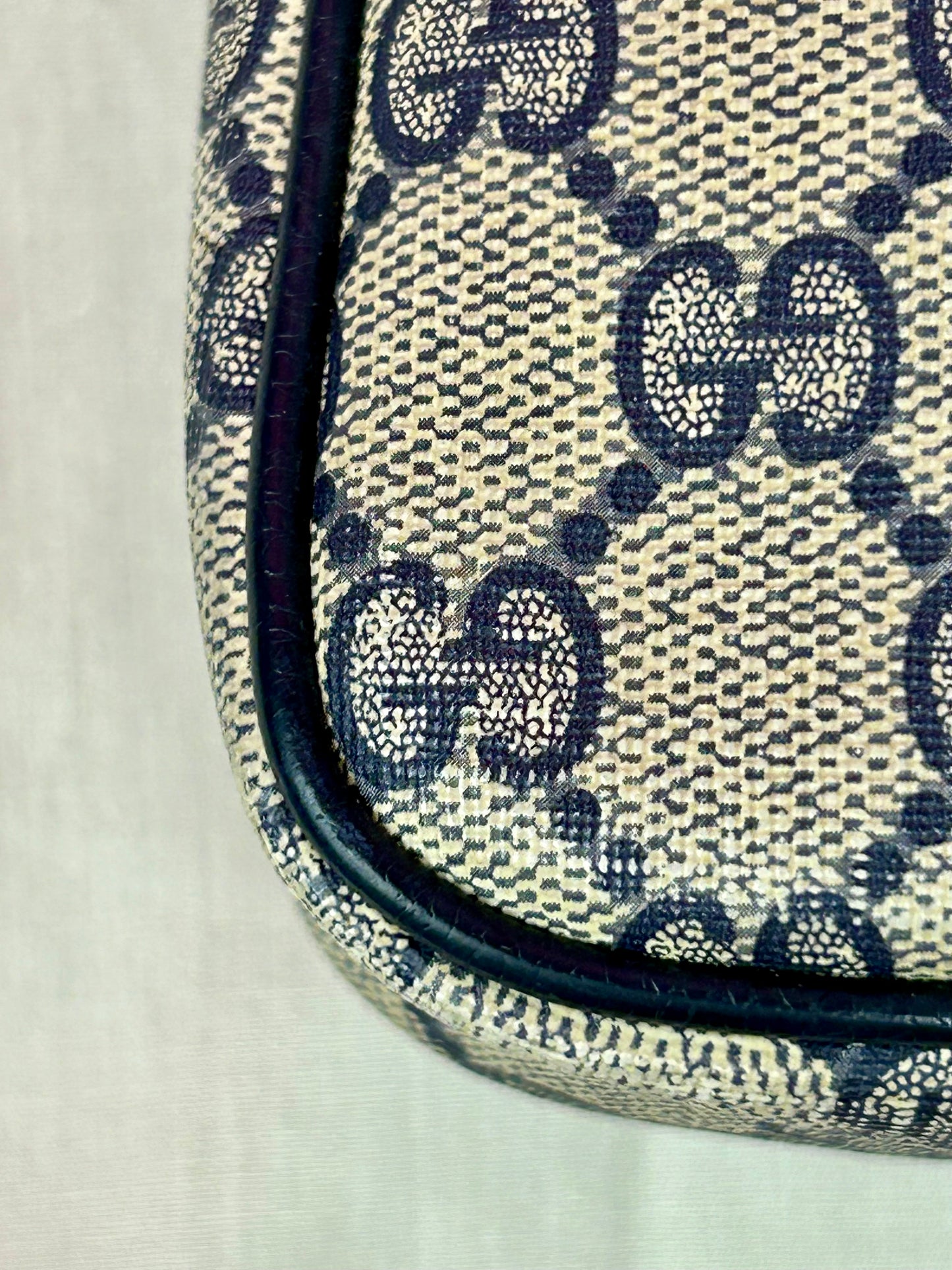 Small Navy Gucci Supreme