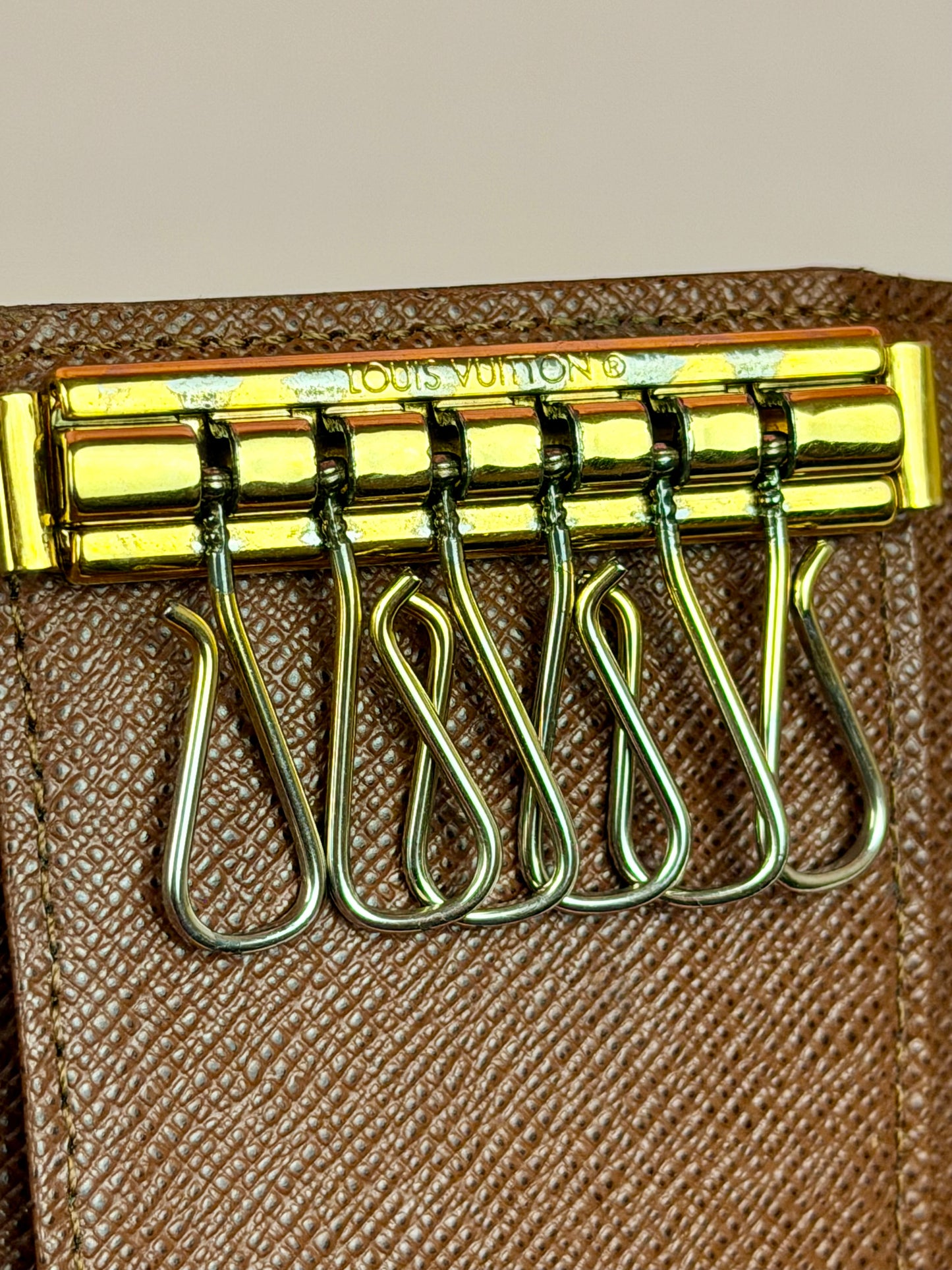 6 Key Holder