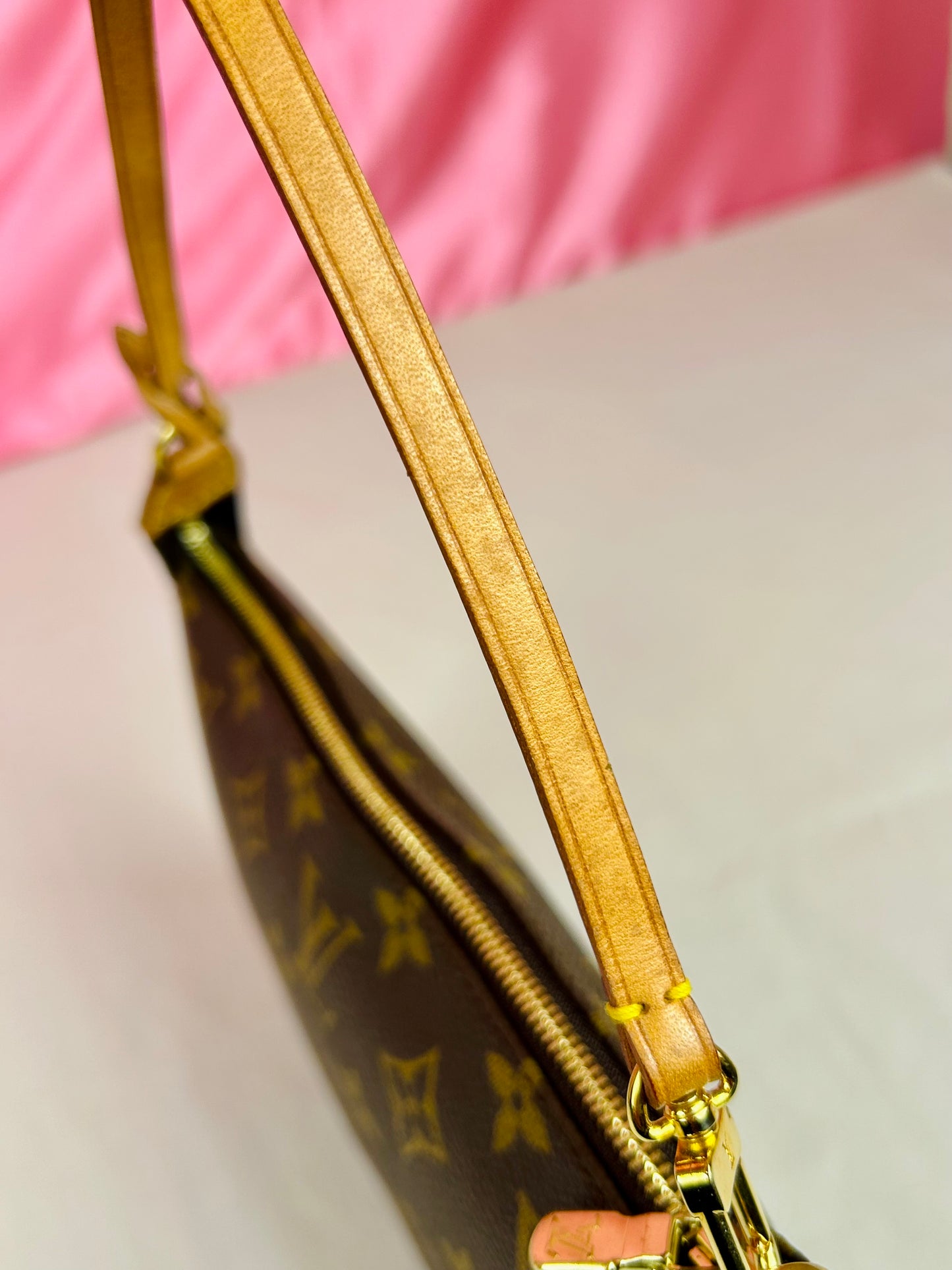 Pochette Accessories