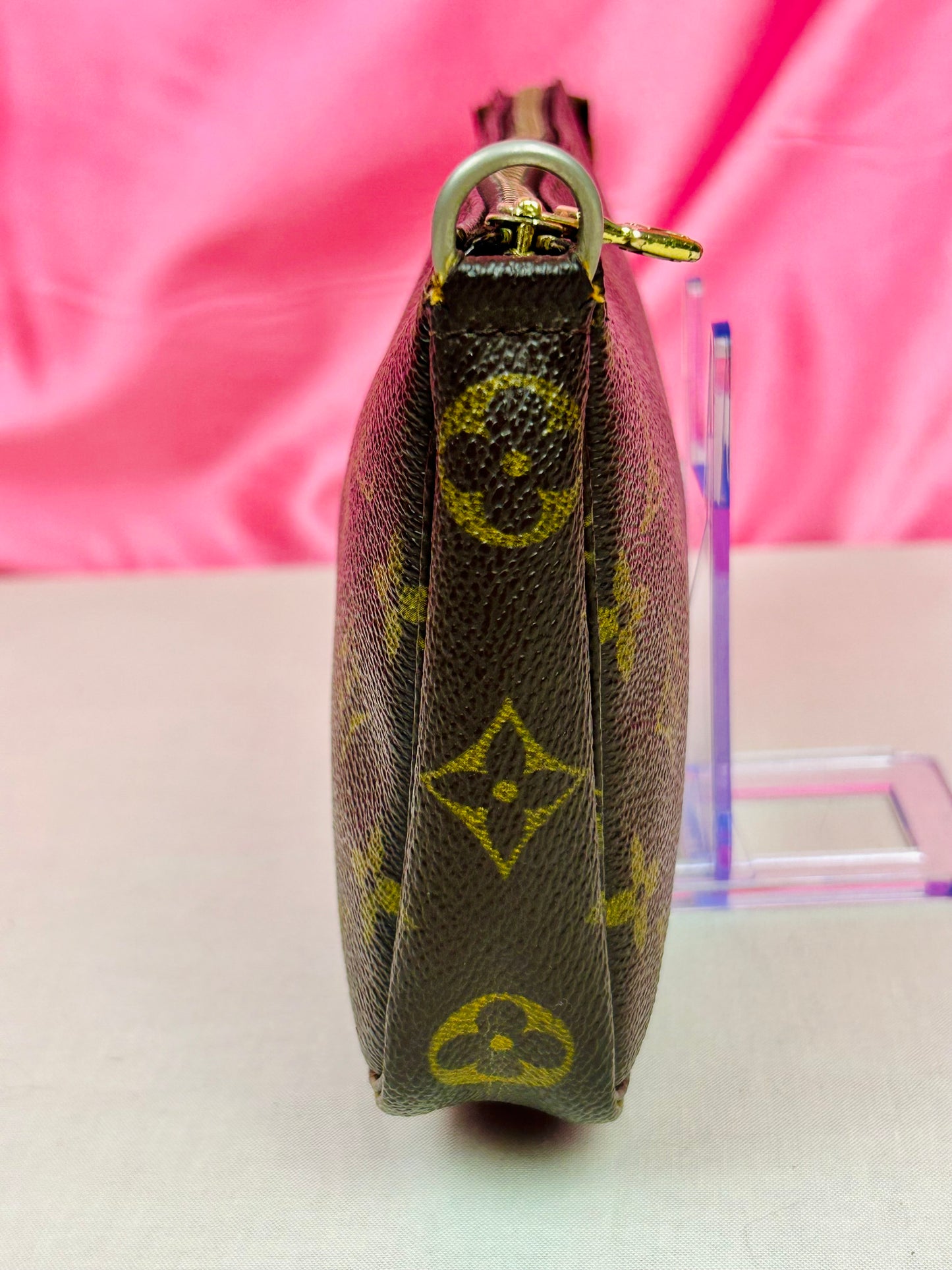 Pochette Accessories