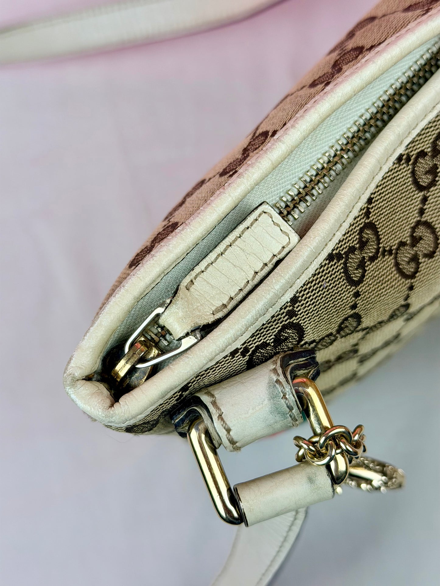 White Sherry Line Crossbody