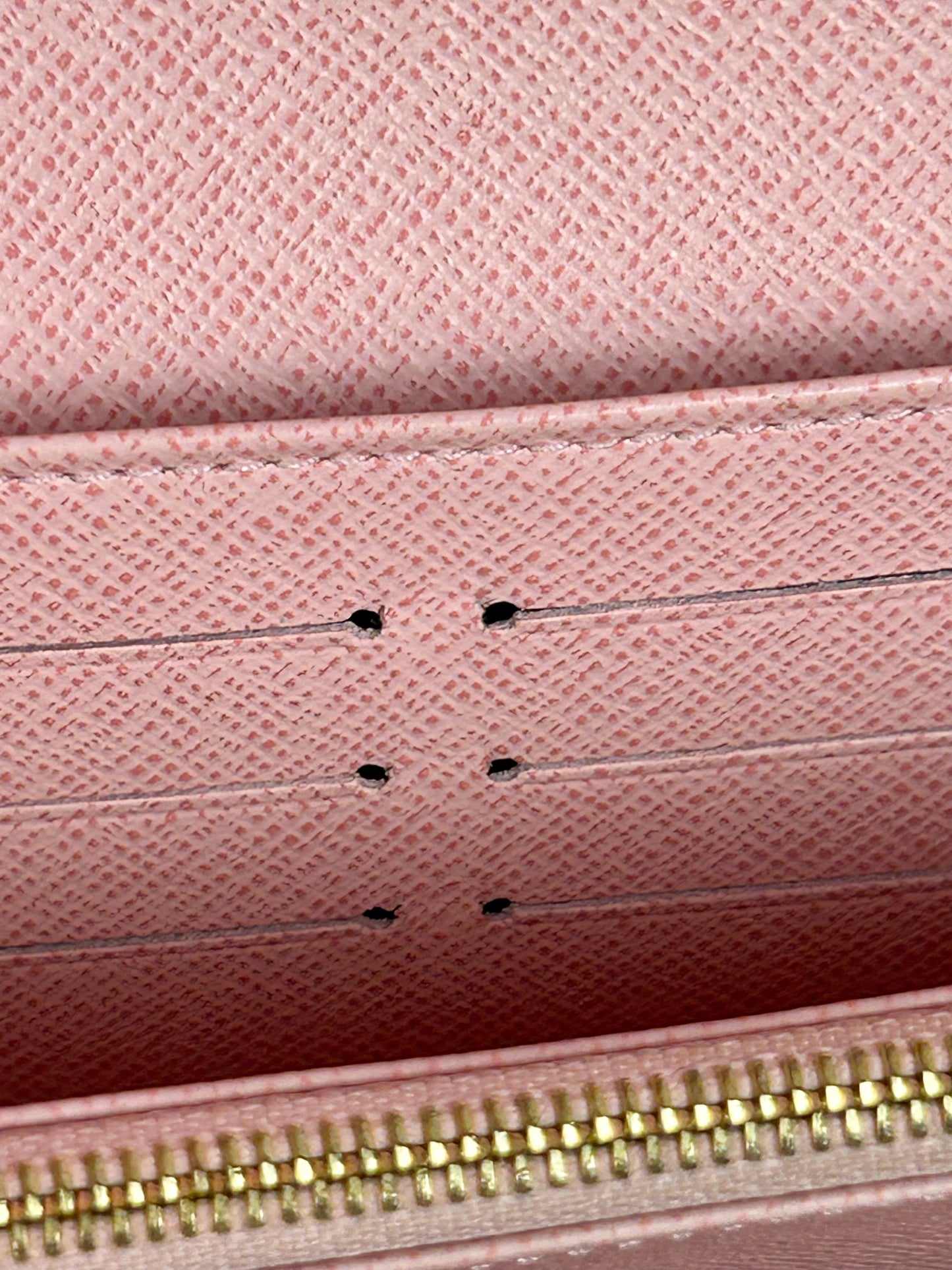 Sarah Wallet NM in Monogram/Rose