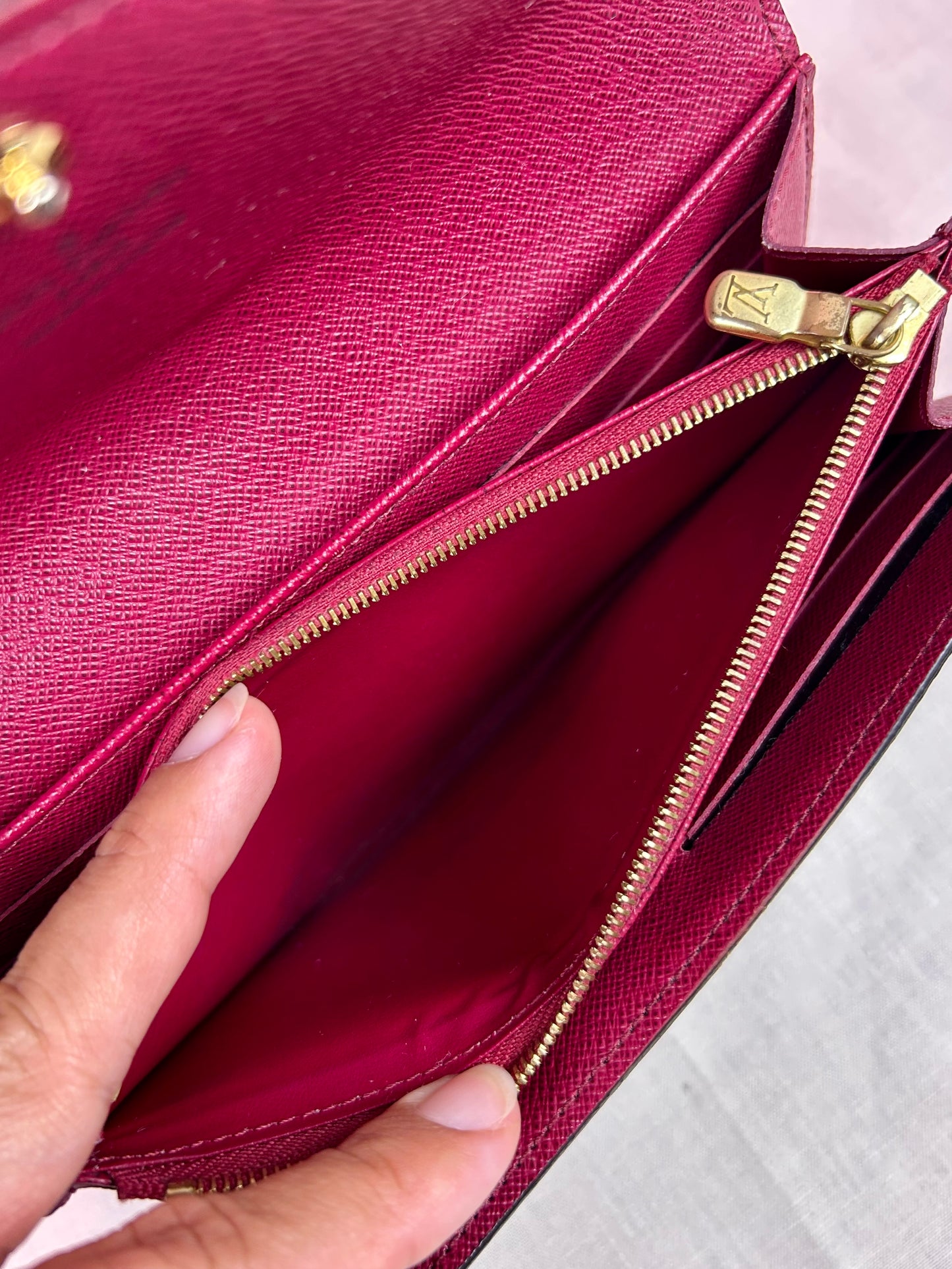 Louis Vuitton Sarah Wallet Monogram/Berry