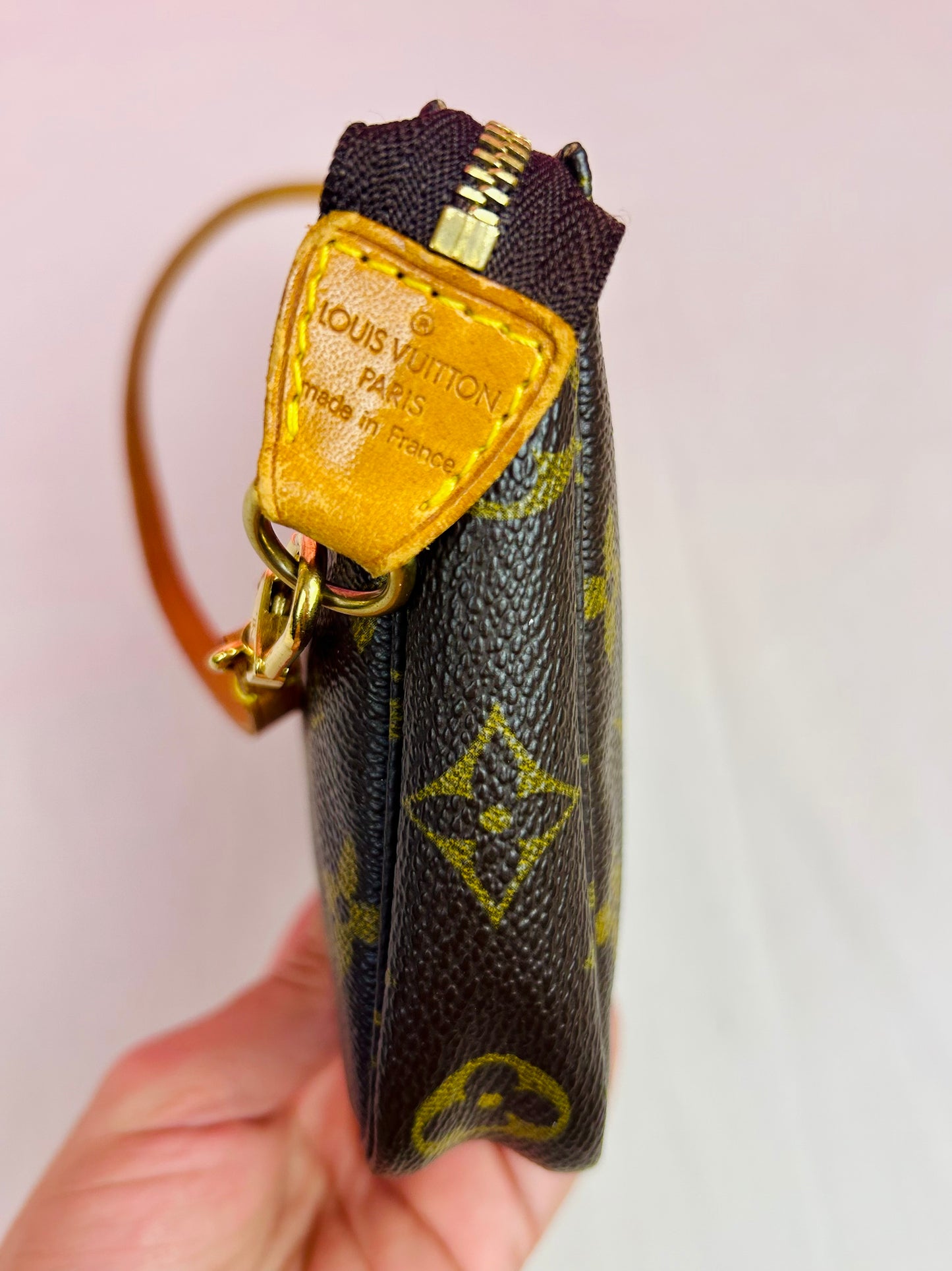 Pochette Accessories