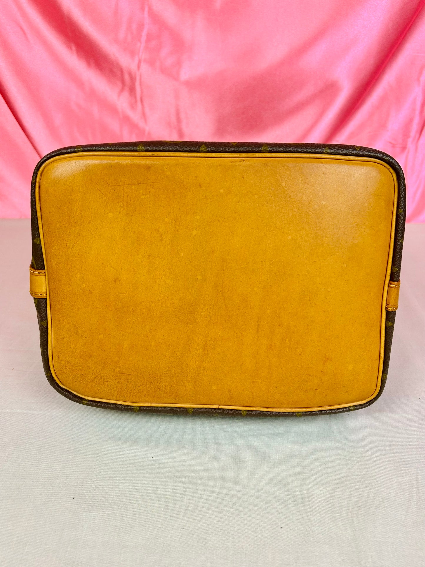 Vintage Petite Noe
