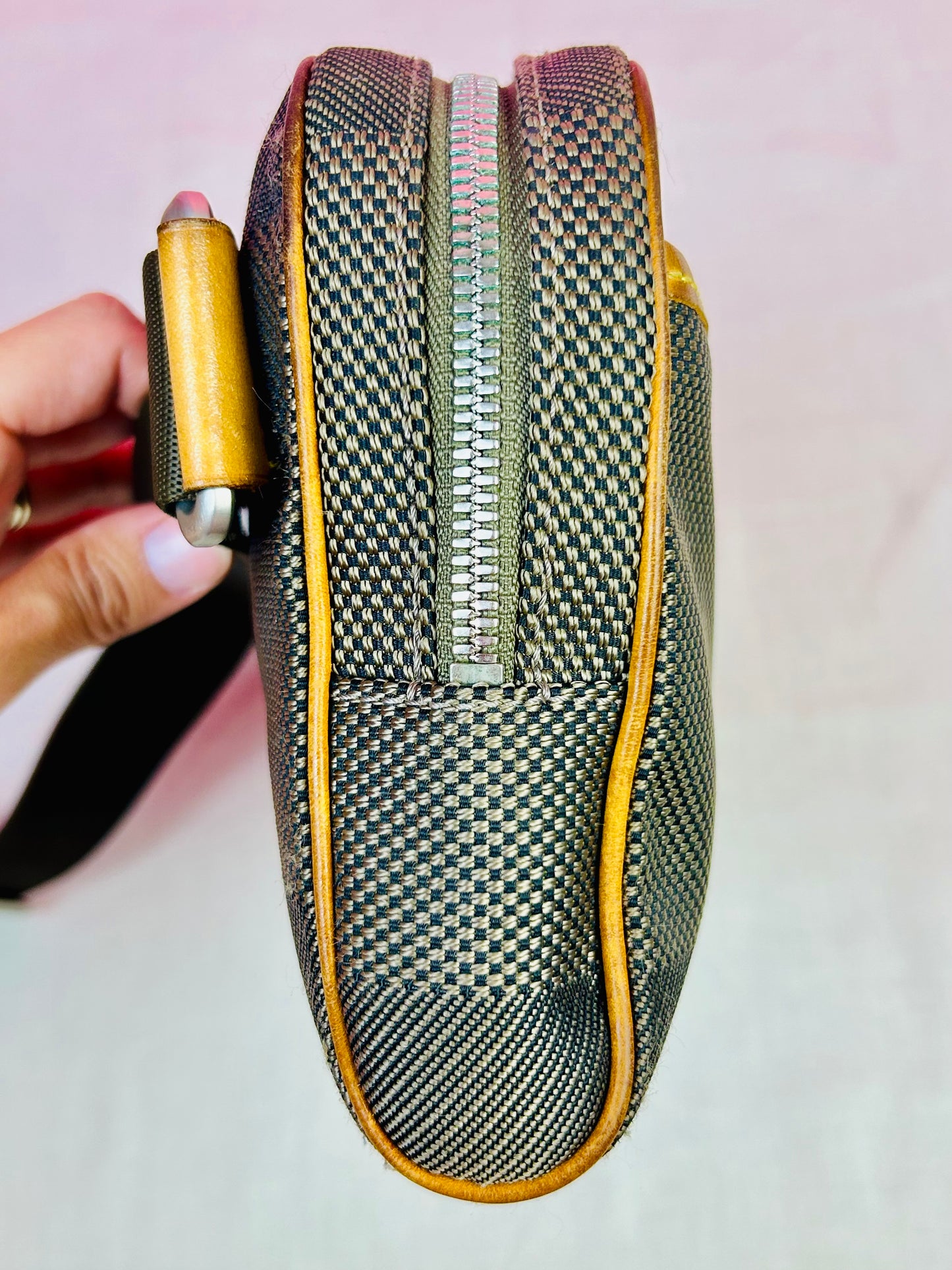 Louis Vuitton Damier Géant Bumbag