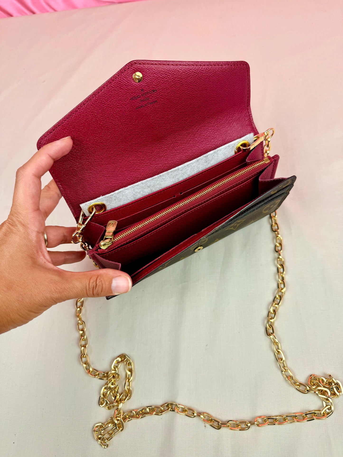 Sarah Wallet Mono/Berry