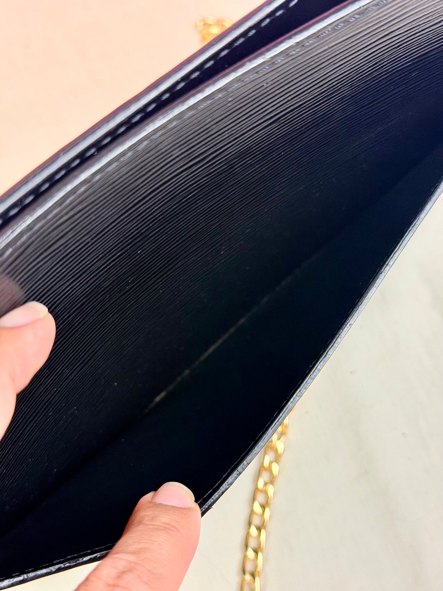 Black Epi Homme Clutch