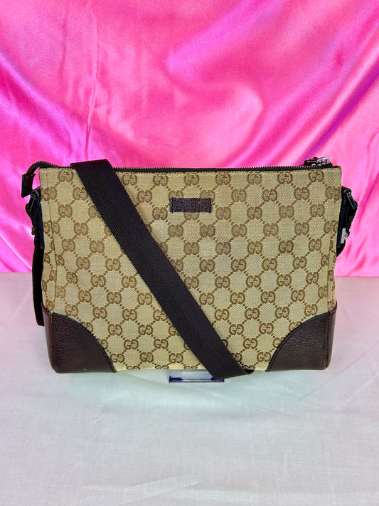 Gucci Supreme Crossbody (New Model)