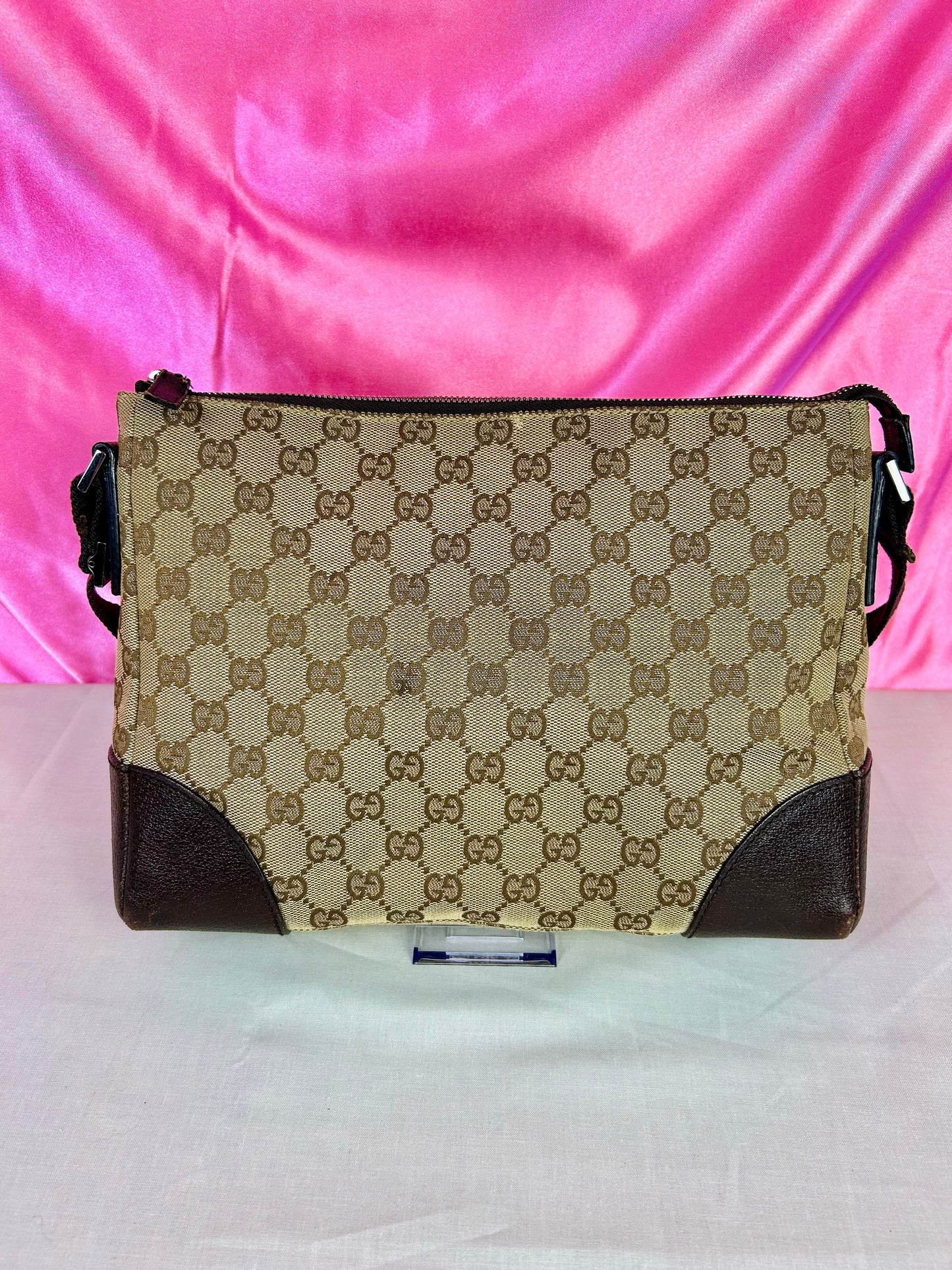 Gucci Supreme Crossbody (New Model)