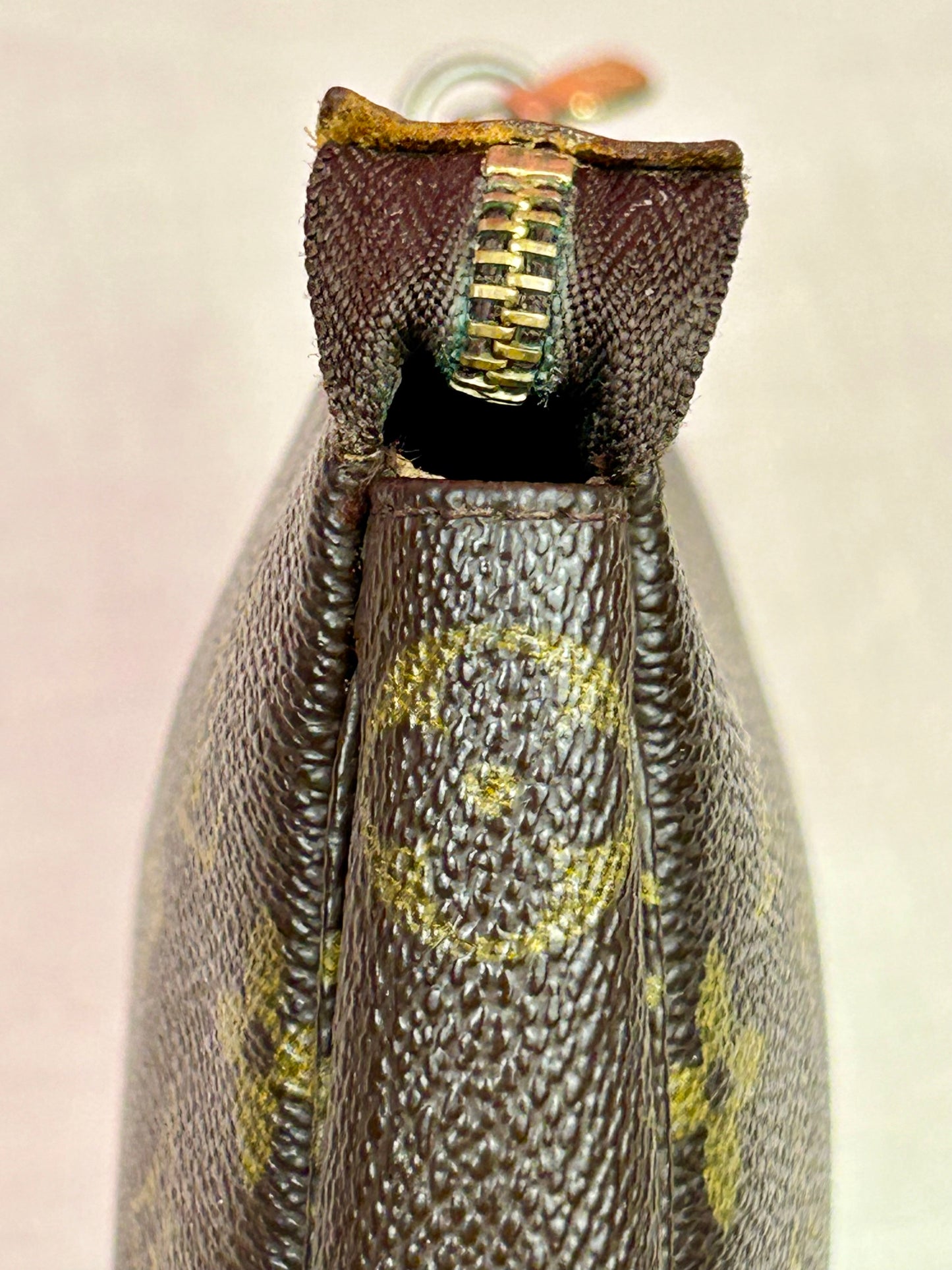 Pochette Accessories