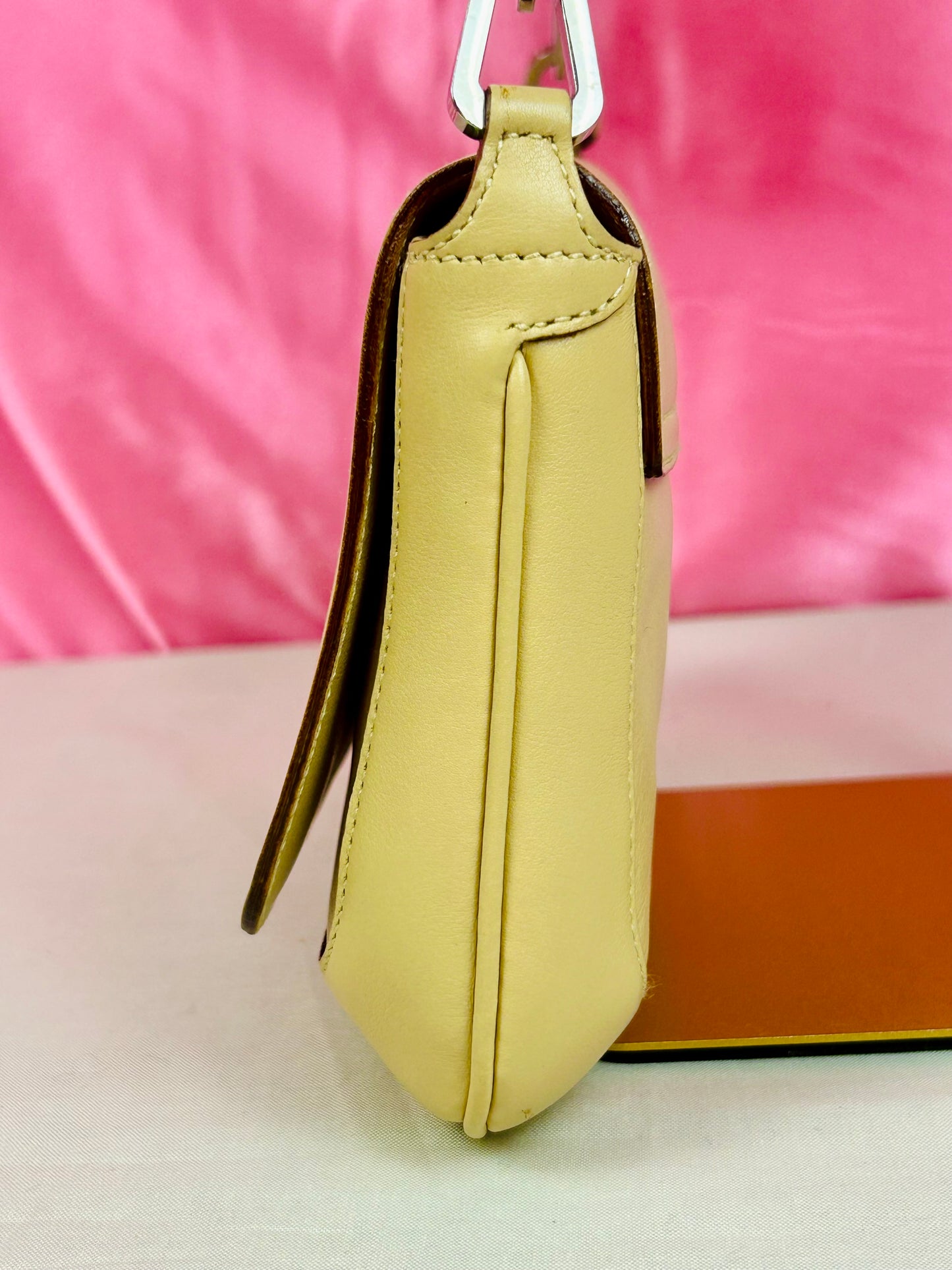 Gucci Beige Chain Shoulder Bag