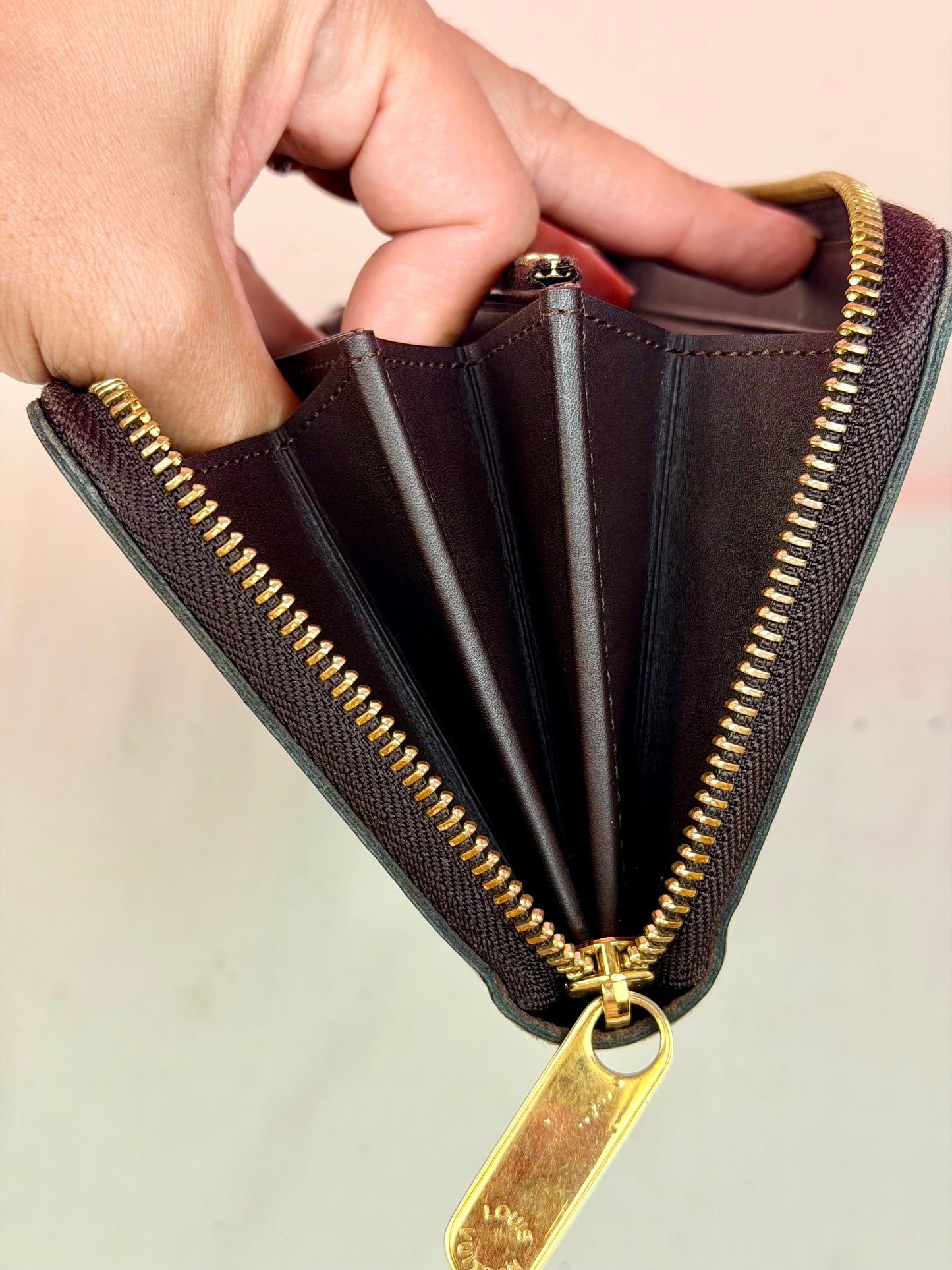 Amarathe Vernis Zippy Wallet