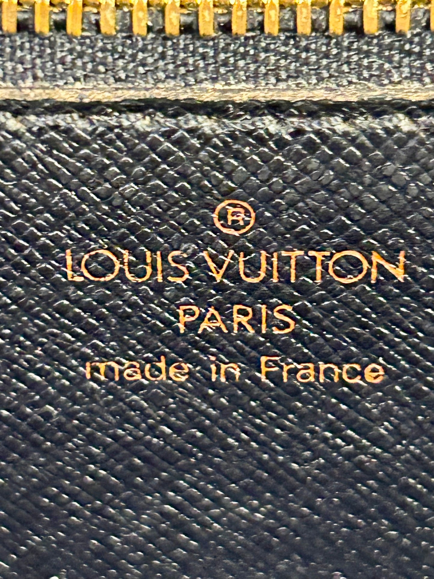 Louis Vuitton Dragonne Clutch – Black Epi Leather