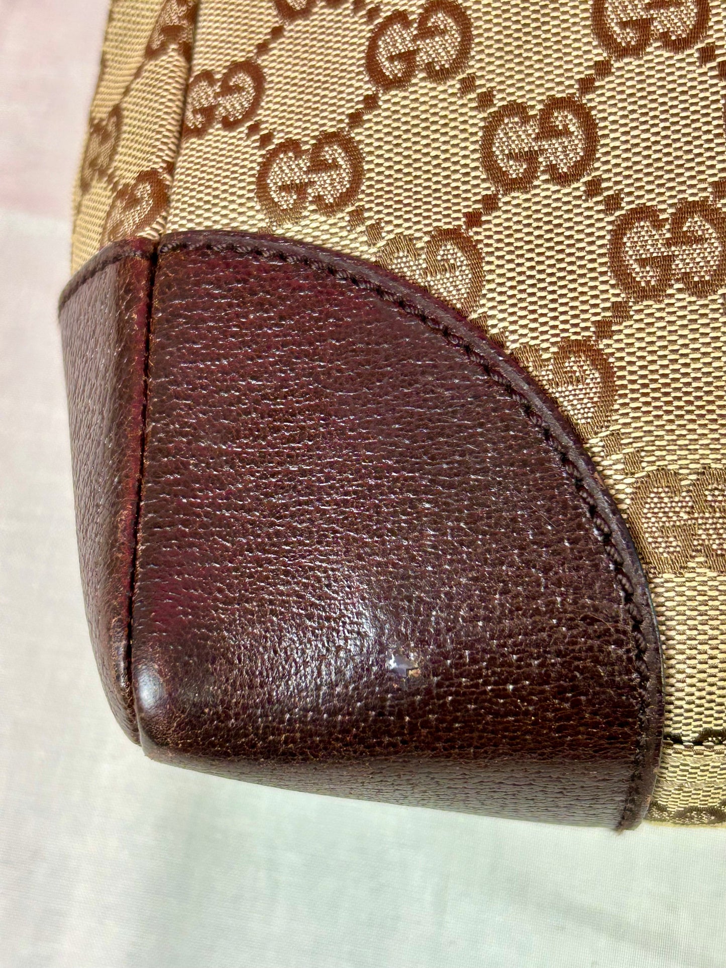 Gucci Supreme Crossbody (New Model)