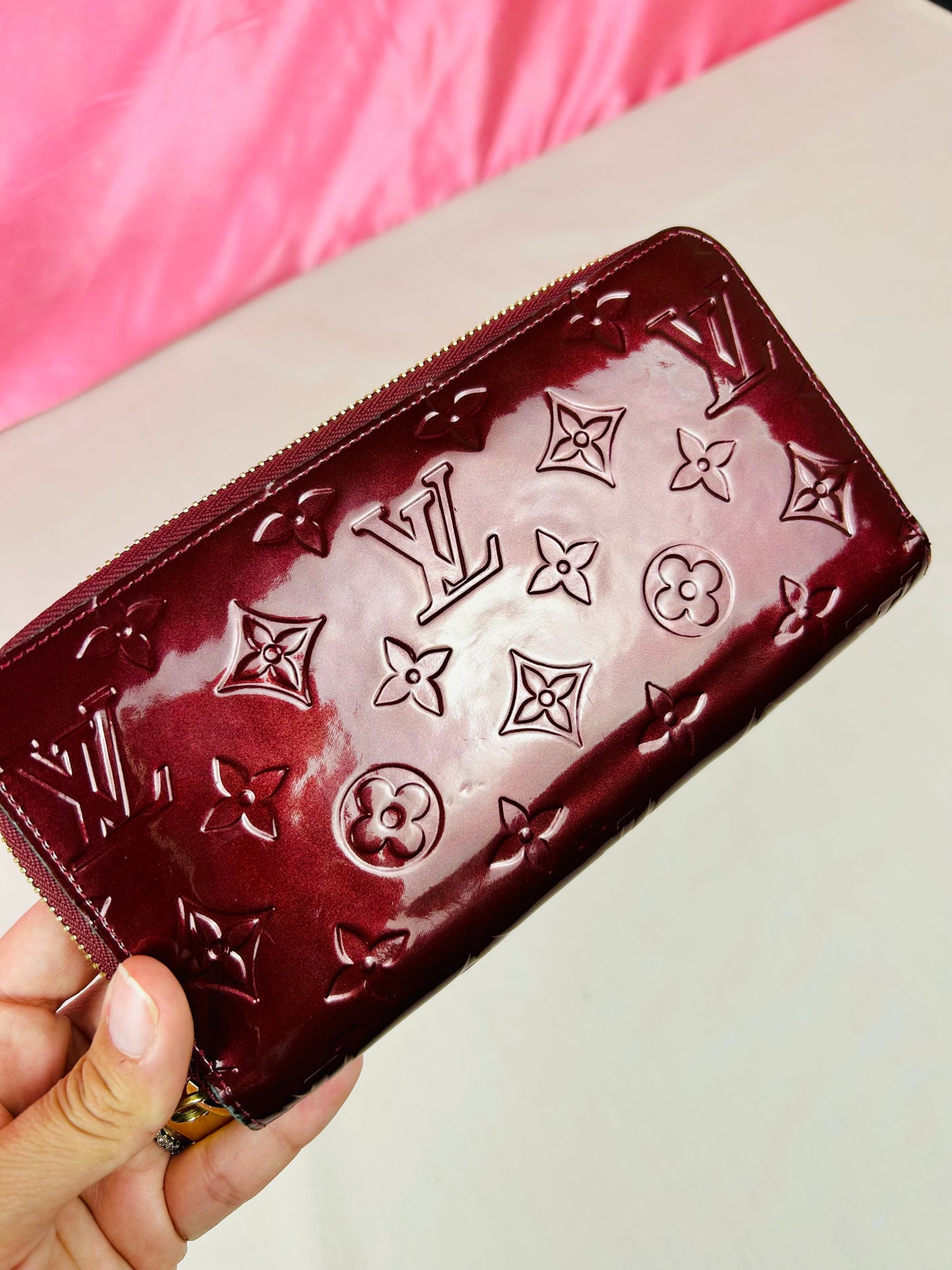 Magenta Vernis Zippy Wallet