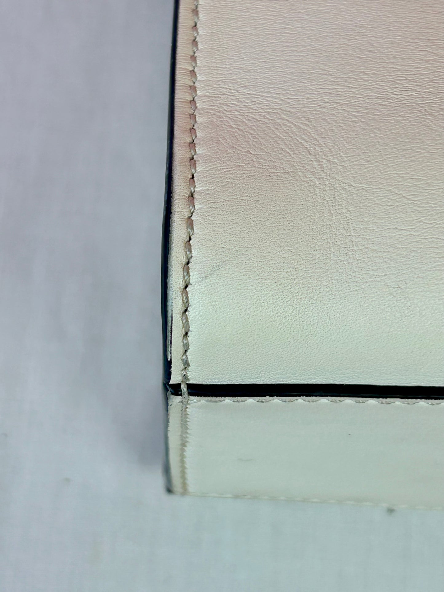 Small White Gucci Ribbon Tote