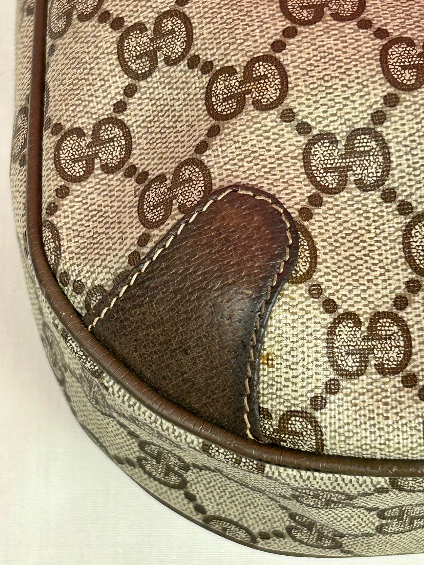 Medium Vintage Supreme