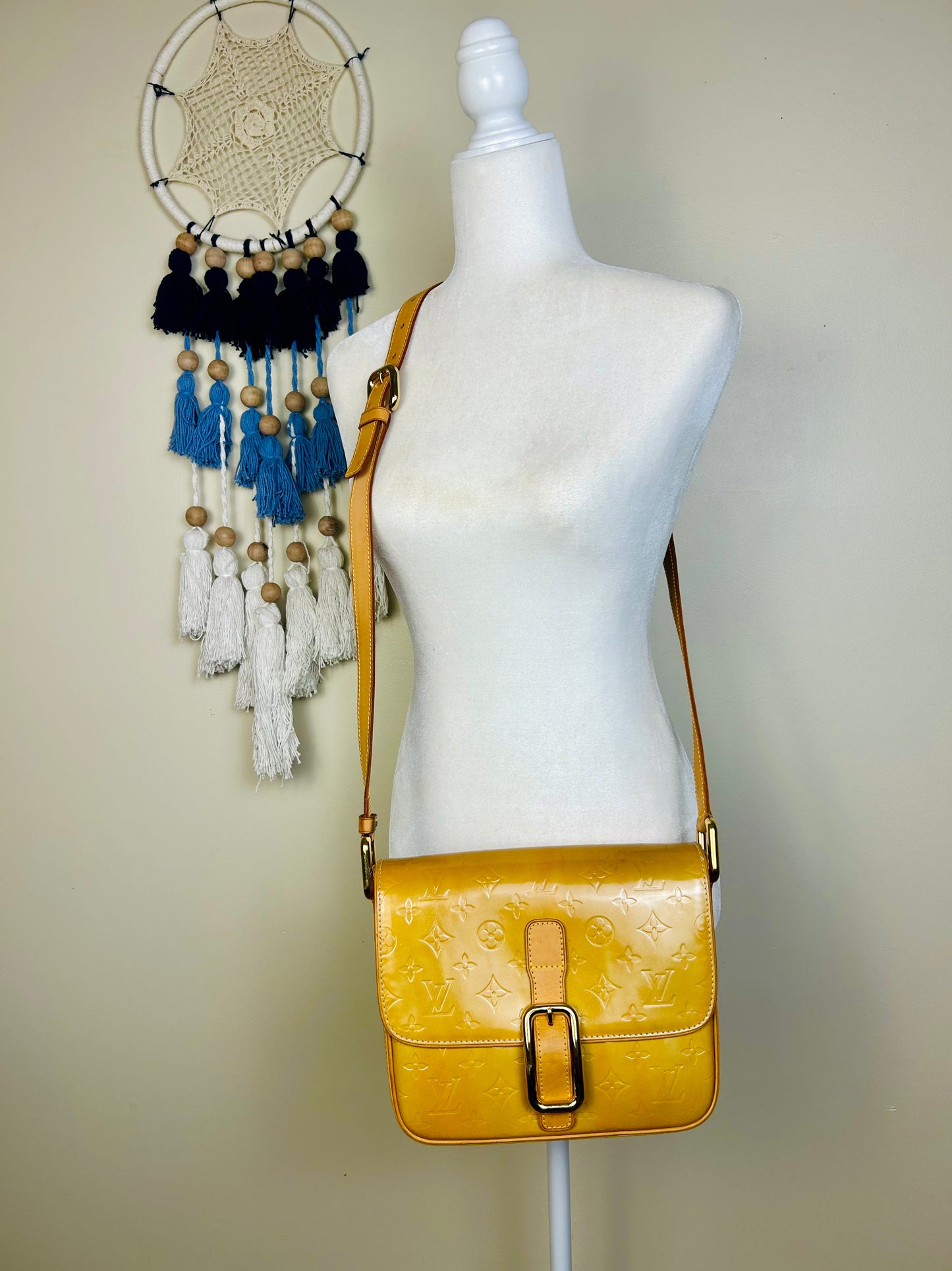 Christie GM in Yellow Vernis