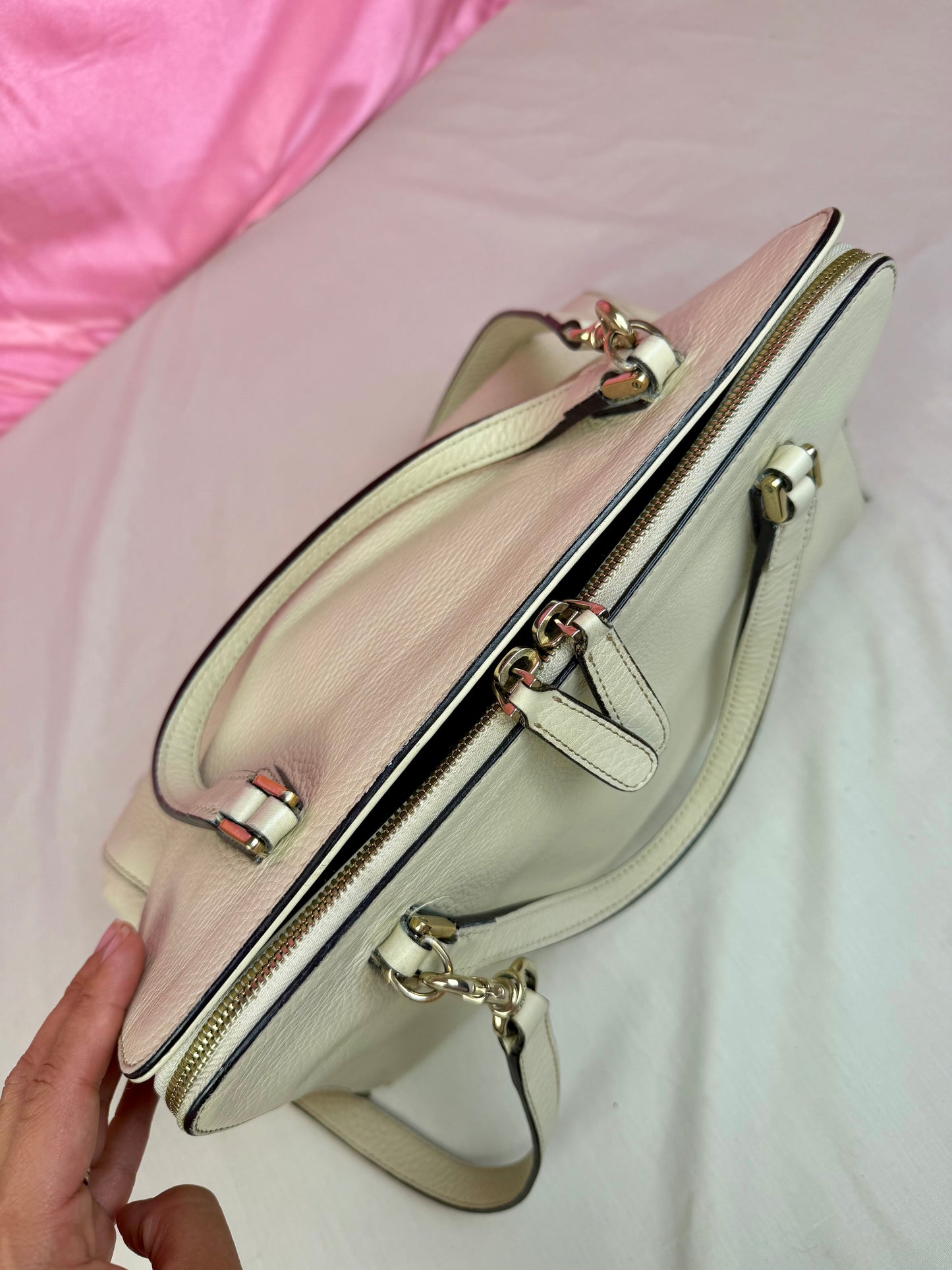 White Leather Interlocking G