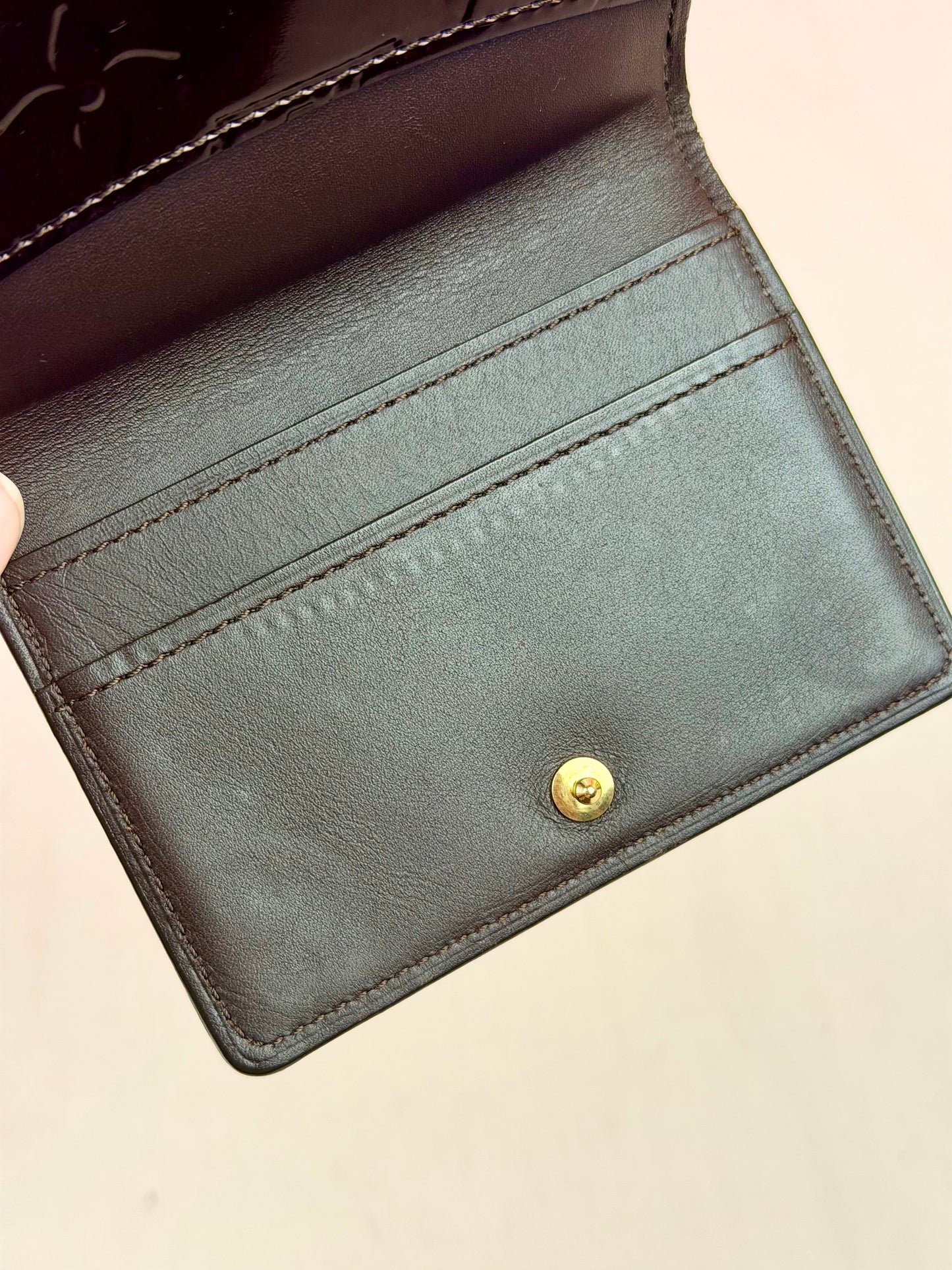 Vernis Compact Wallet