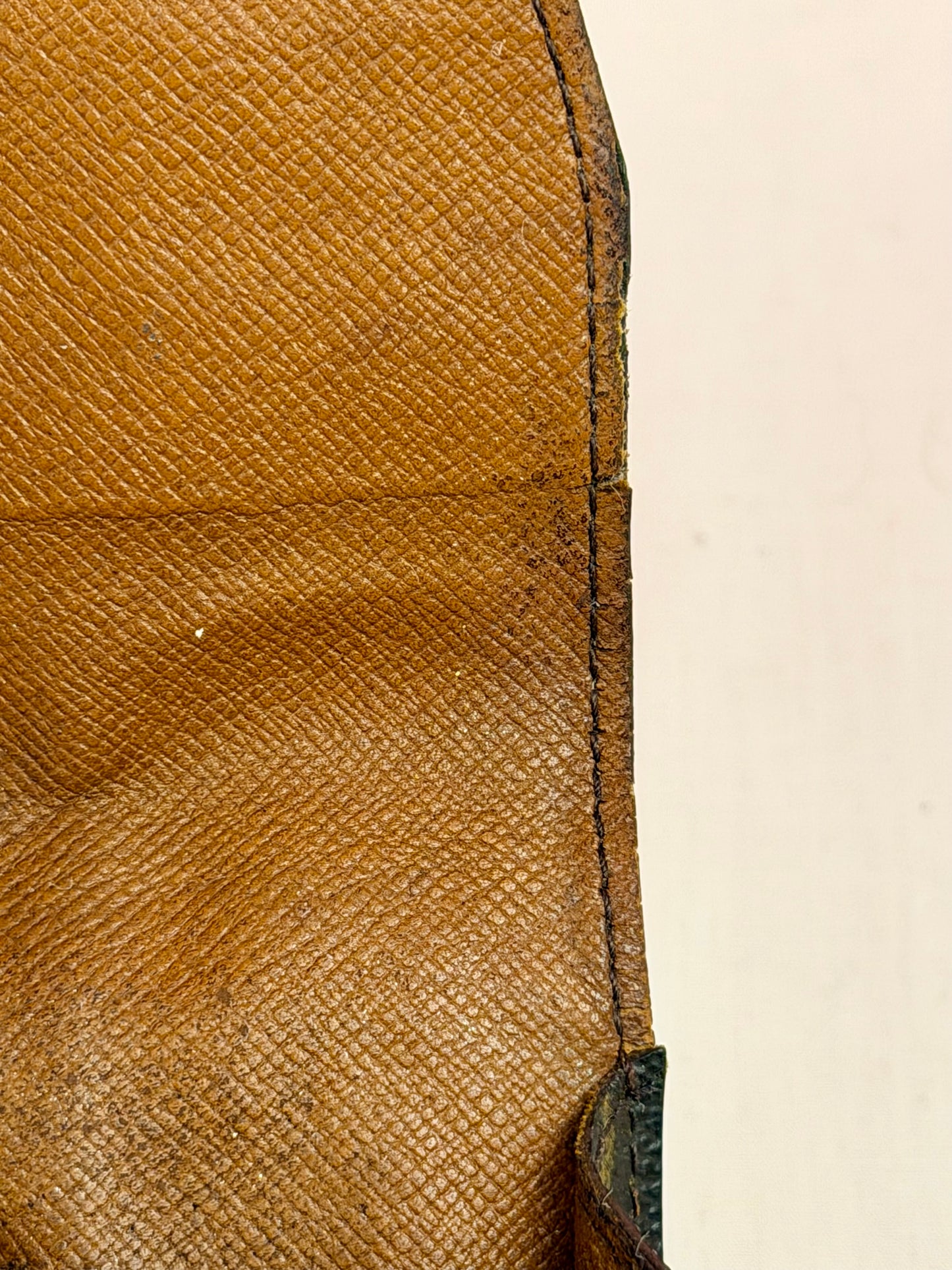 Cigarette Case in Mono