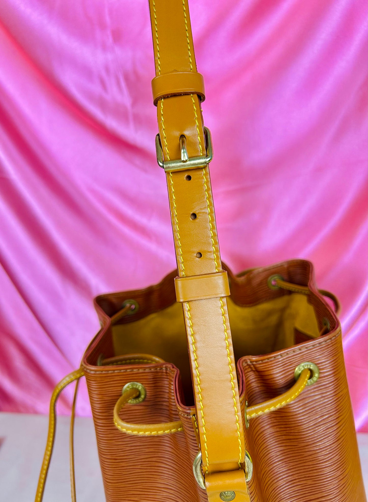 Noe in Epi brown