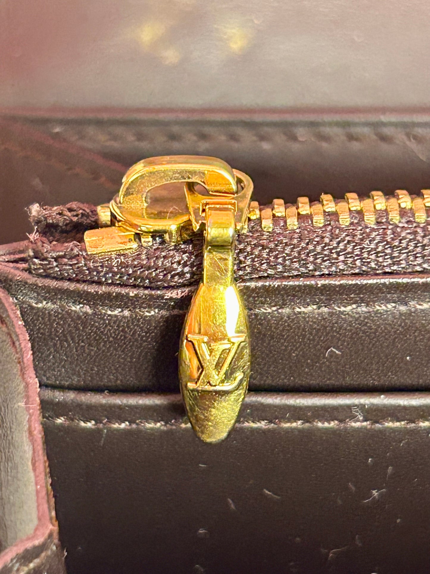 Dark Plum Vernis Sarah Wallet