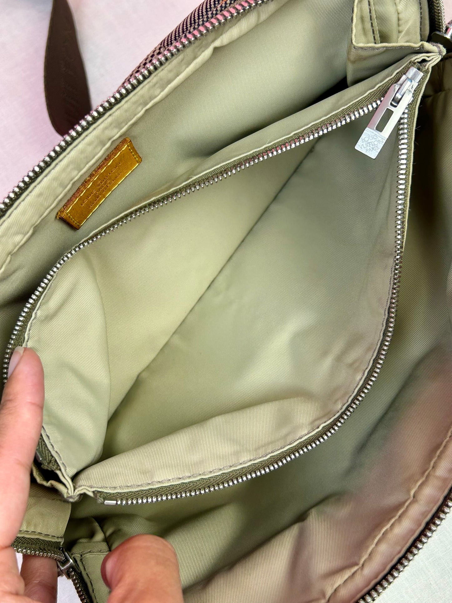 Louis Vuitton Damier Géant Bumbag