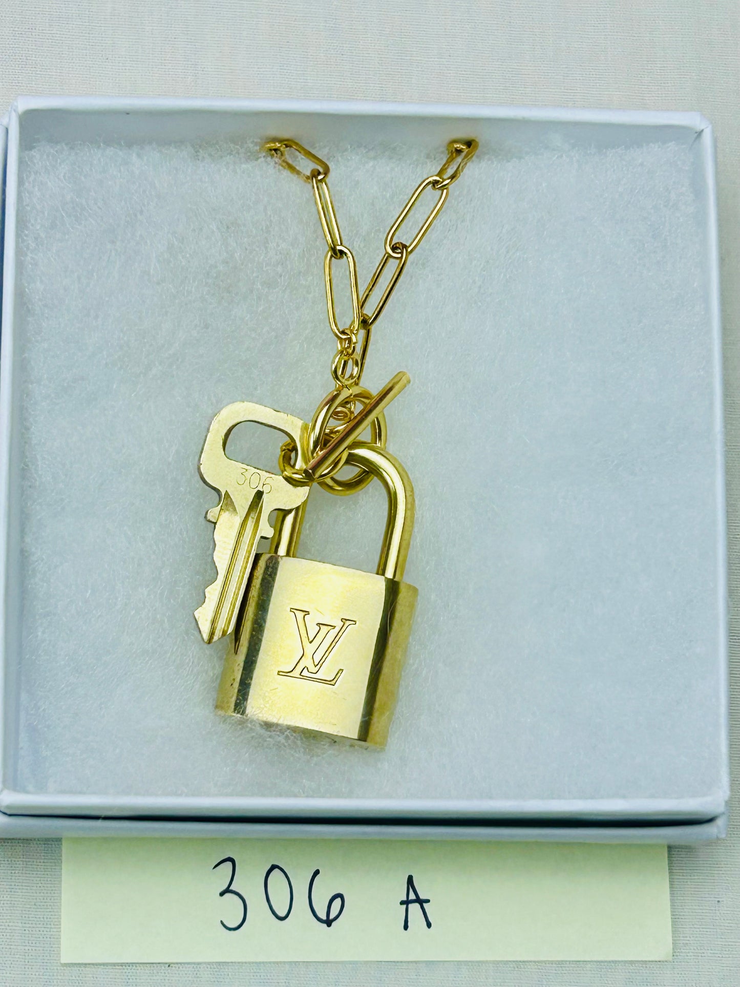 Lock and Key Necklace Set (20)