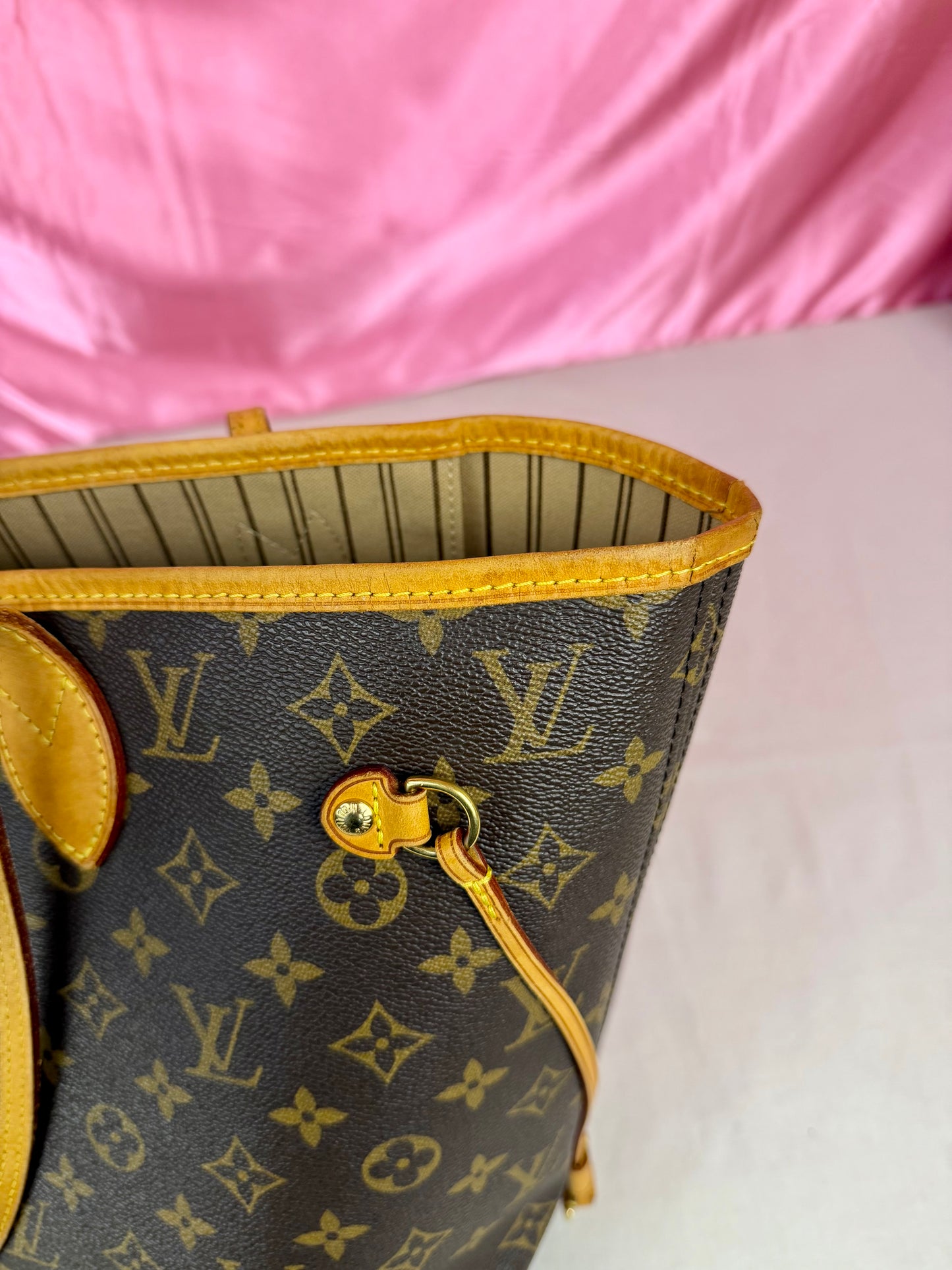 Neverfull MM in Monogram/Beige