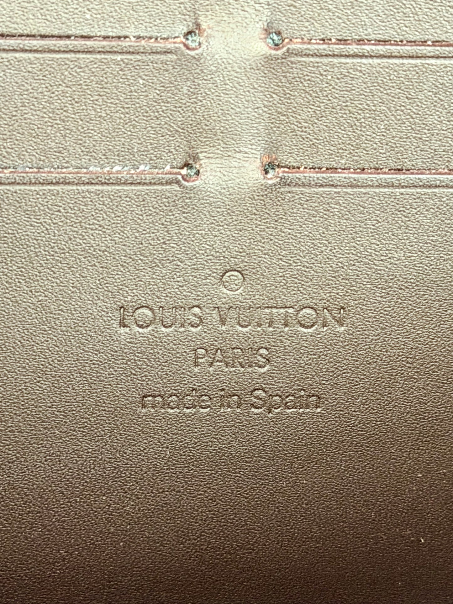 Amarathe Vernis Zippy Wallet