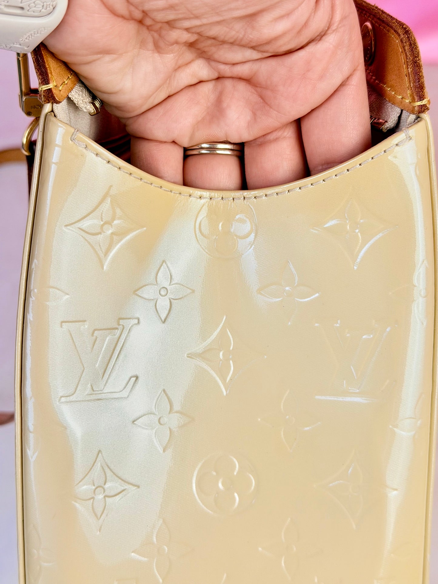 Brea MM in Pale Yellow Vernis