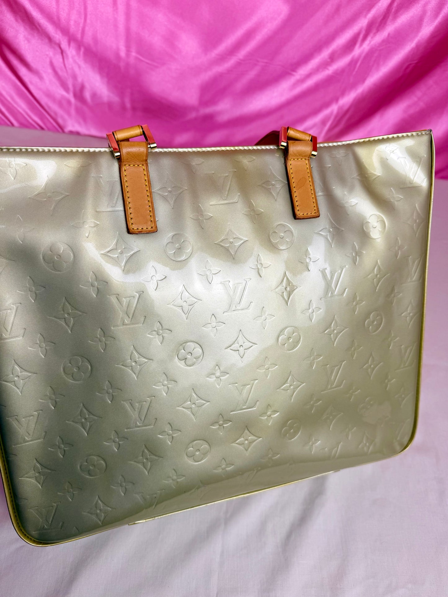 Colombus Tote in Green Vernis