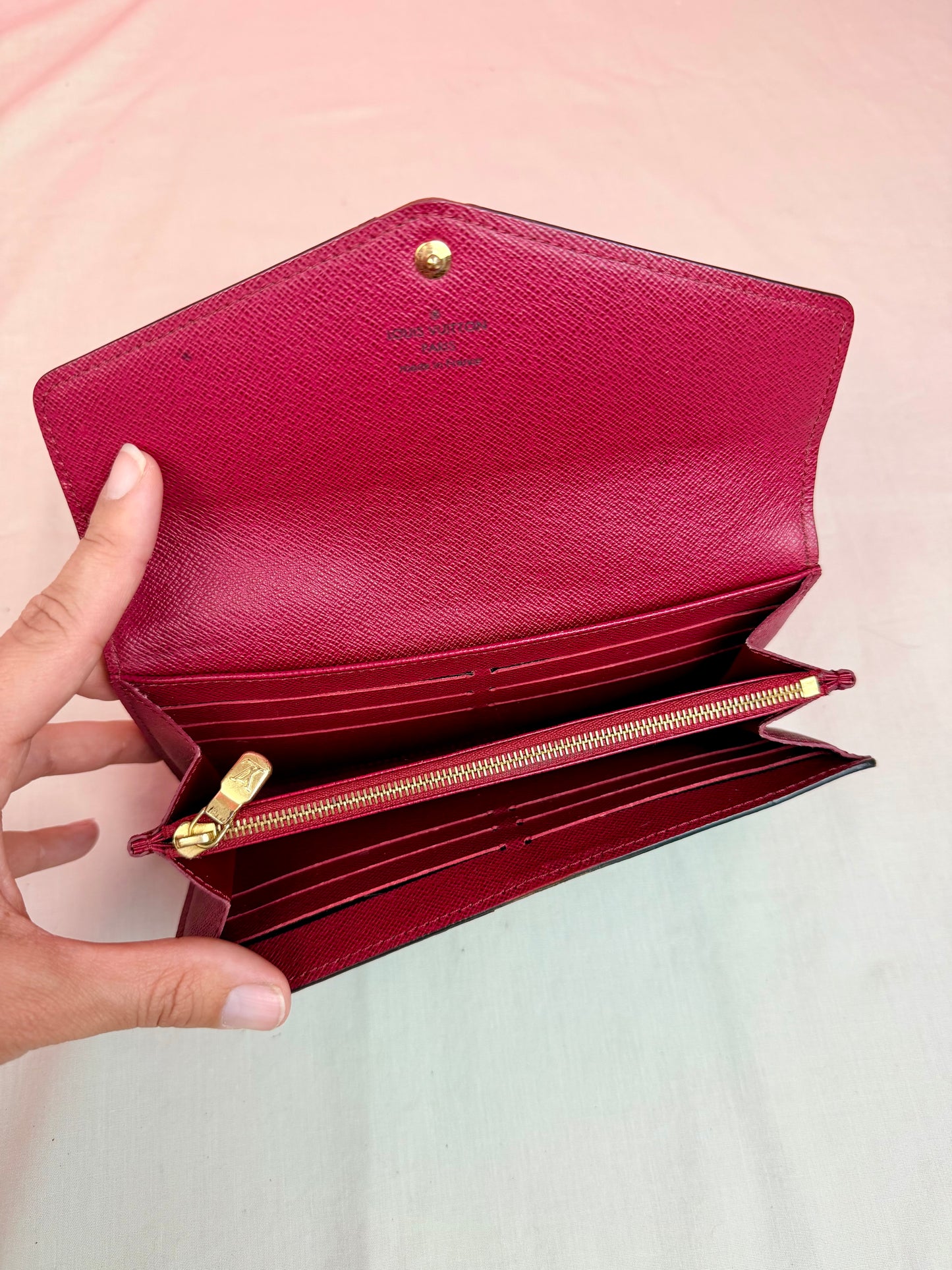 Sarah Wallet NM Monogram/Berry