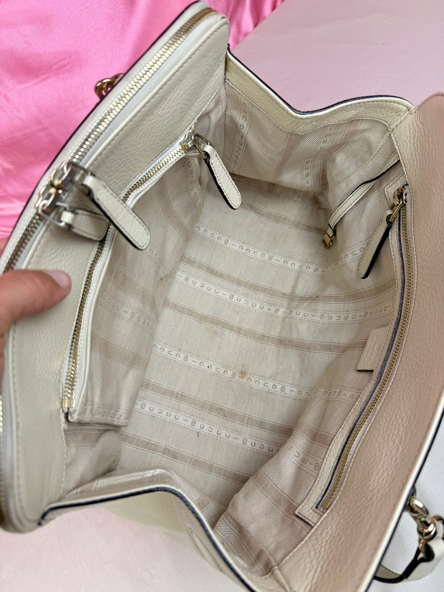 White Leather Interlocking G