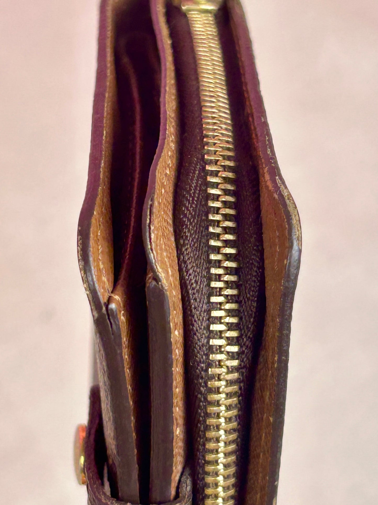 Vintage Compact Wallet