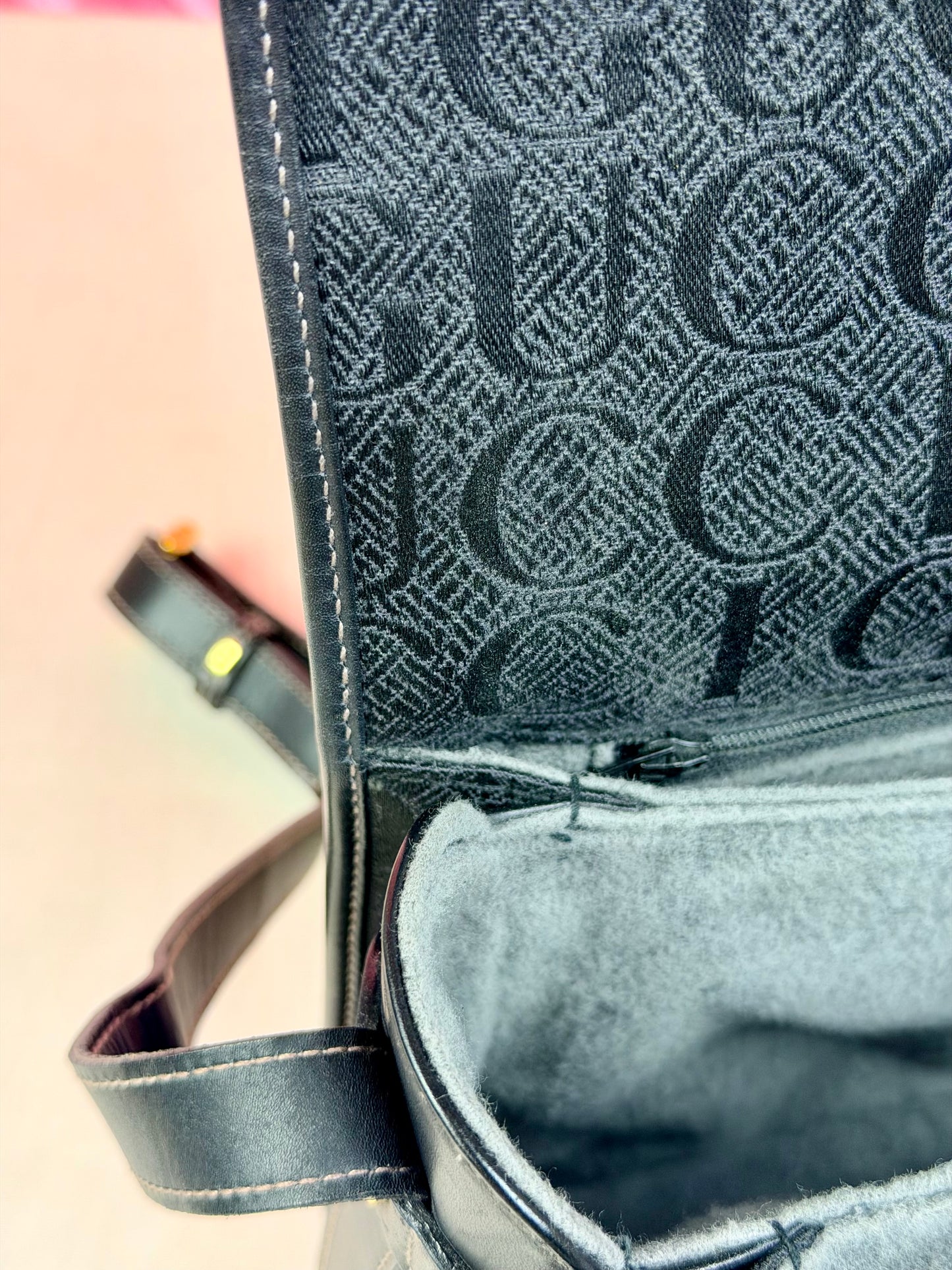 Vintage Black Gucci